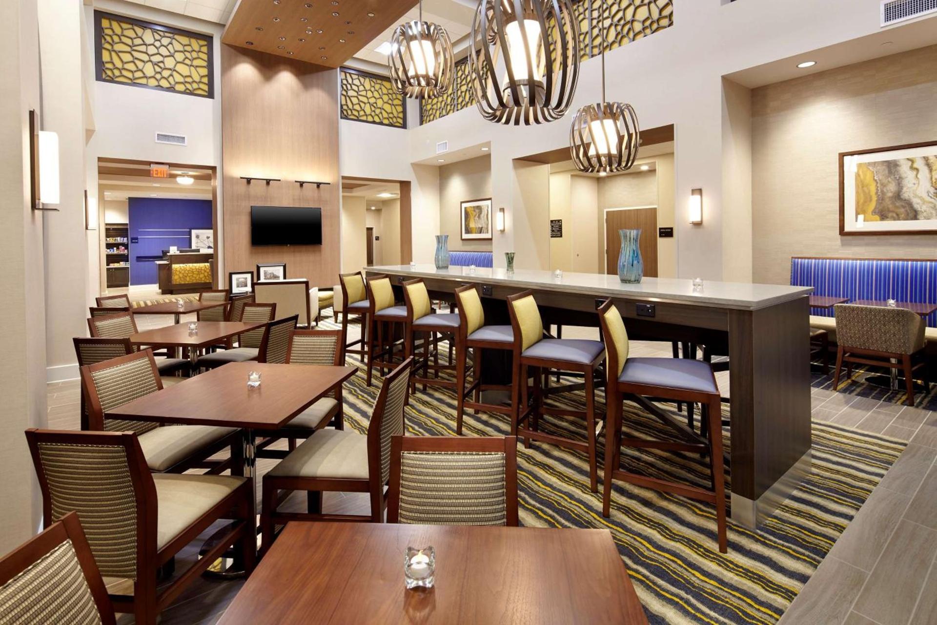 Hampton Inn & Suites Pittsburgh Airport South/Settlers Ridge photo 27