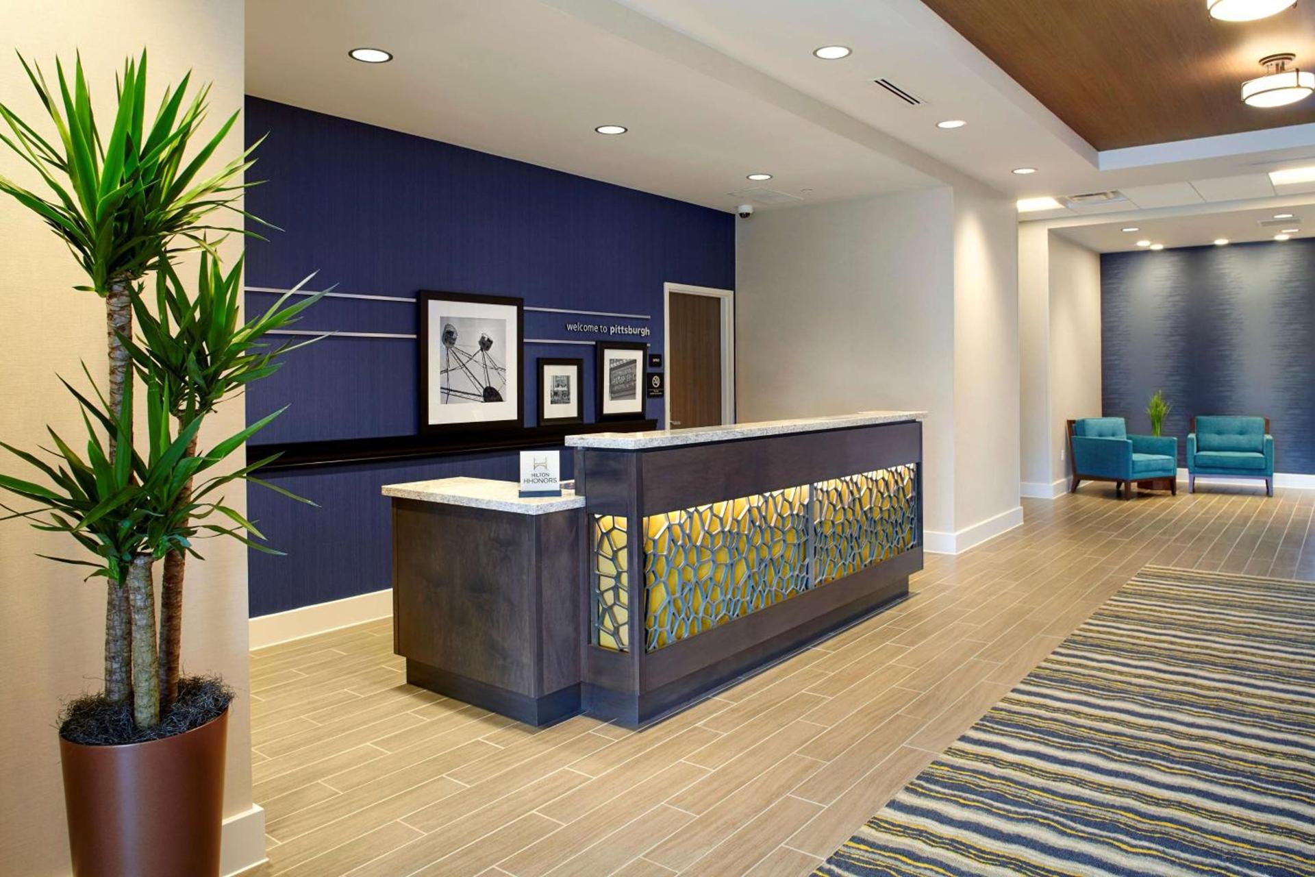 Hampton Inn & Suites Pittsburgh Airport South/Settlers Ridge photo 11