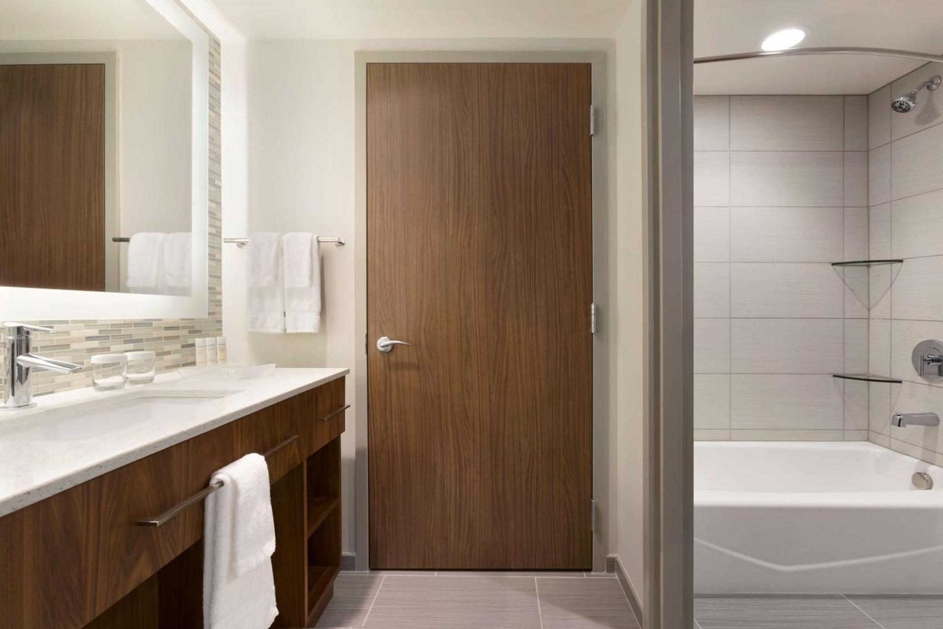 Homewood Suites by Hilton Pittsburgh Downtown photo 38