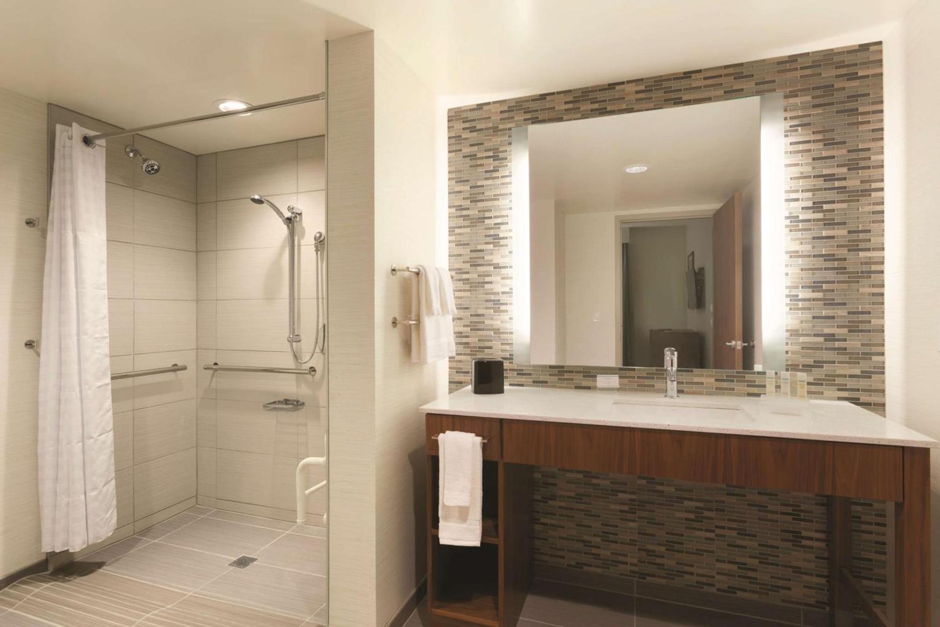 Homewood Suites by Hilton Pittsburgh Downtown photo 37