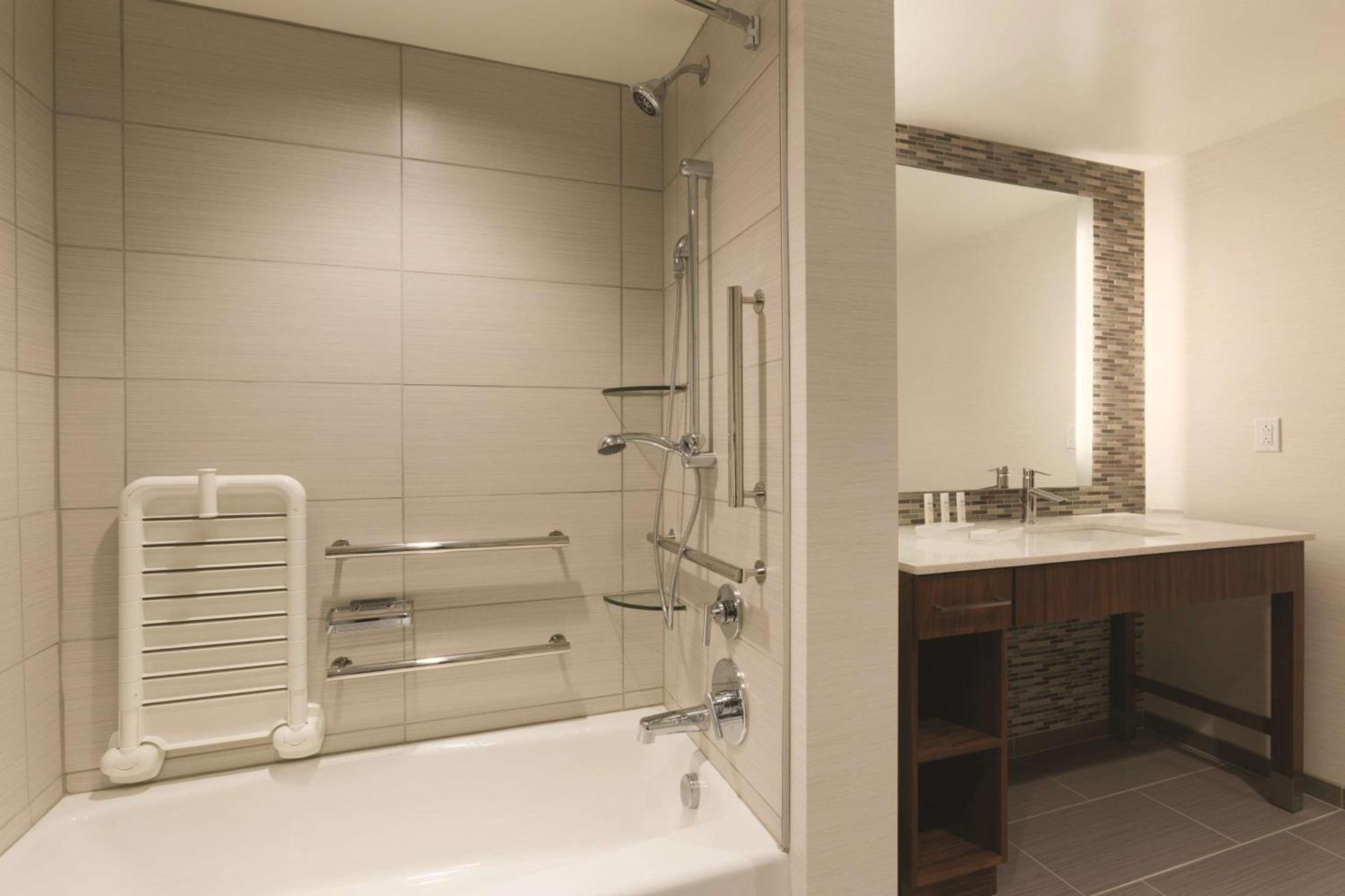 Homewood Suites by Hilton Pittsburgh Downtown photo 39