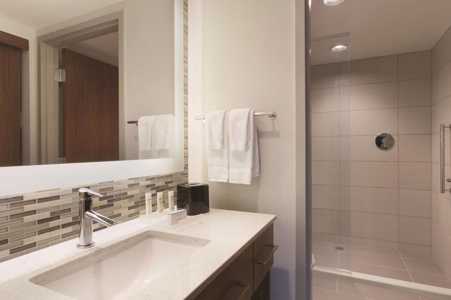 Homewood Suites by Hilton Pittsburgh Downtown photo 40
