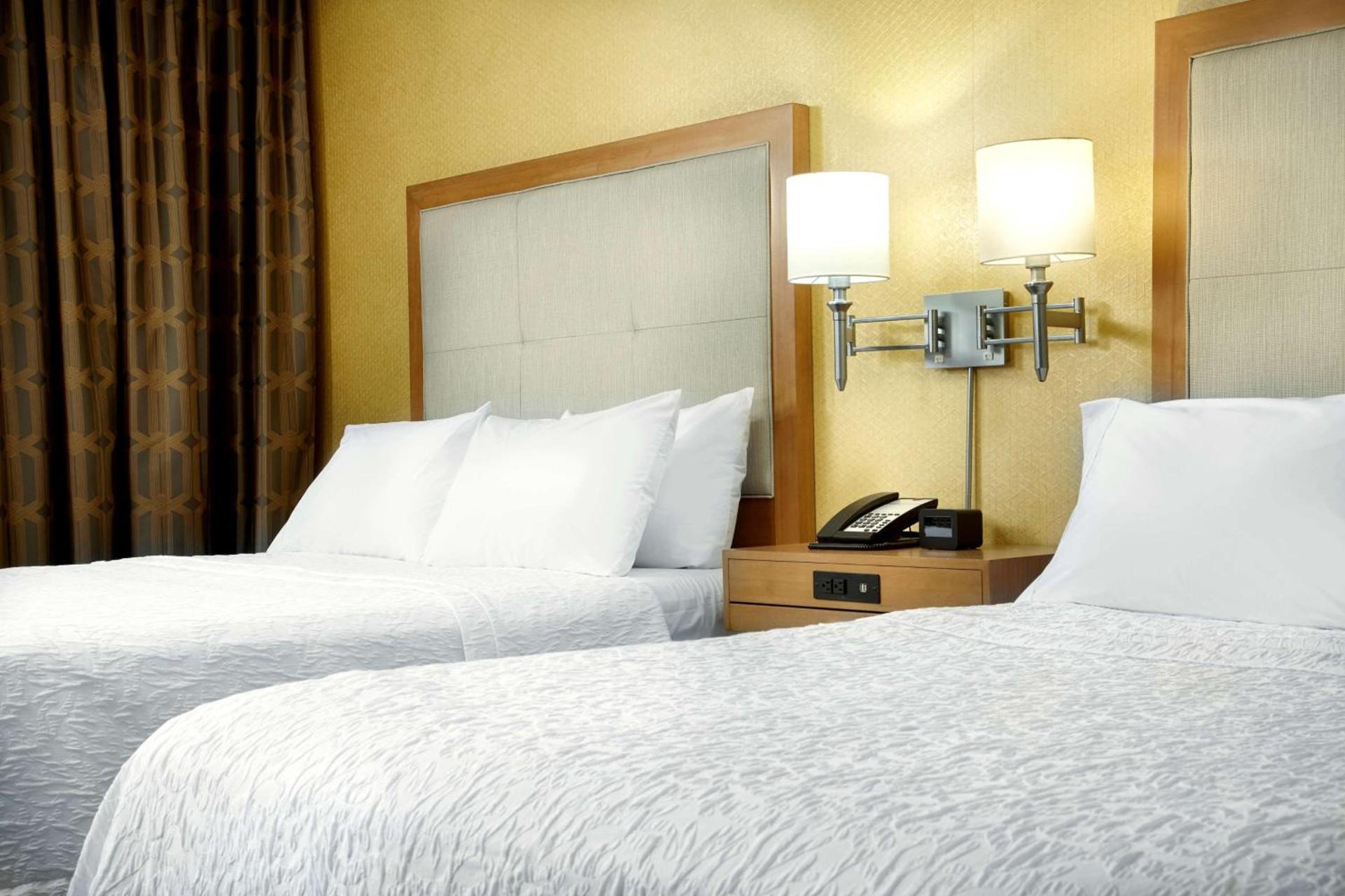Hampton Inn & Suites Pittsburgh Airport South/Settlers Ridge photo 10