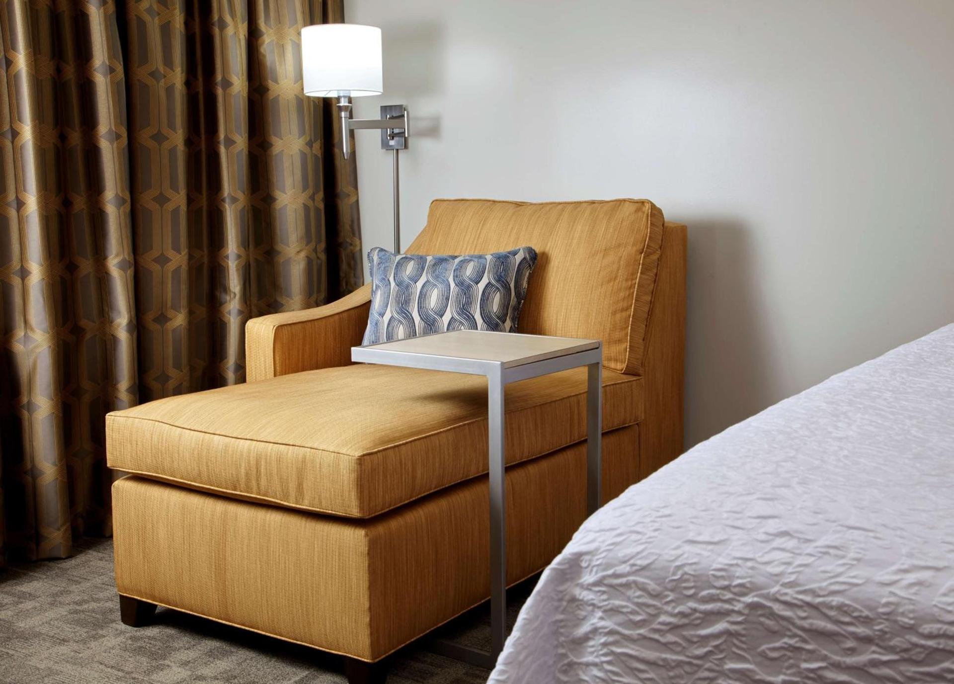Hampton Inn & Suites Pittsburgh Airport South/Settlers Ridge photo 26