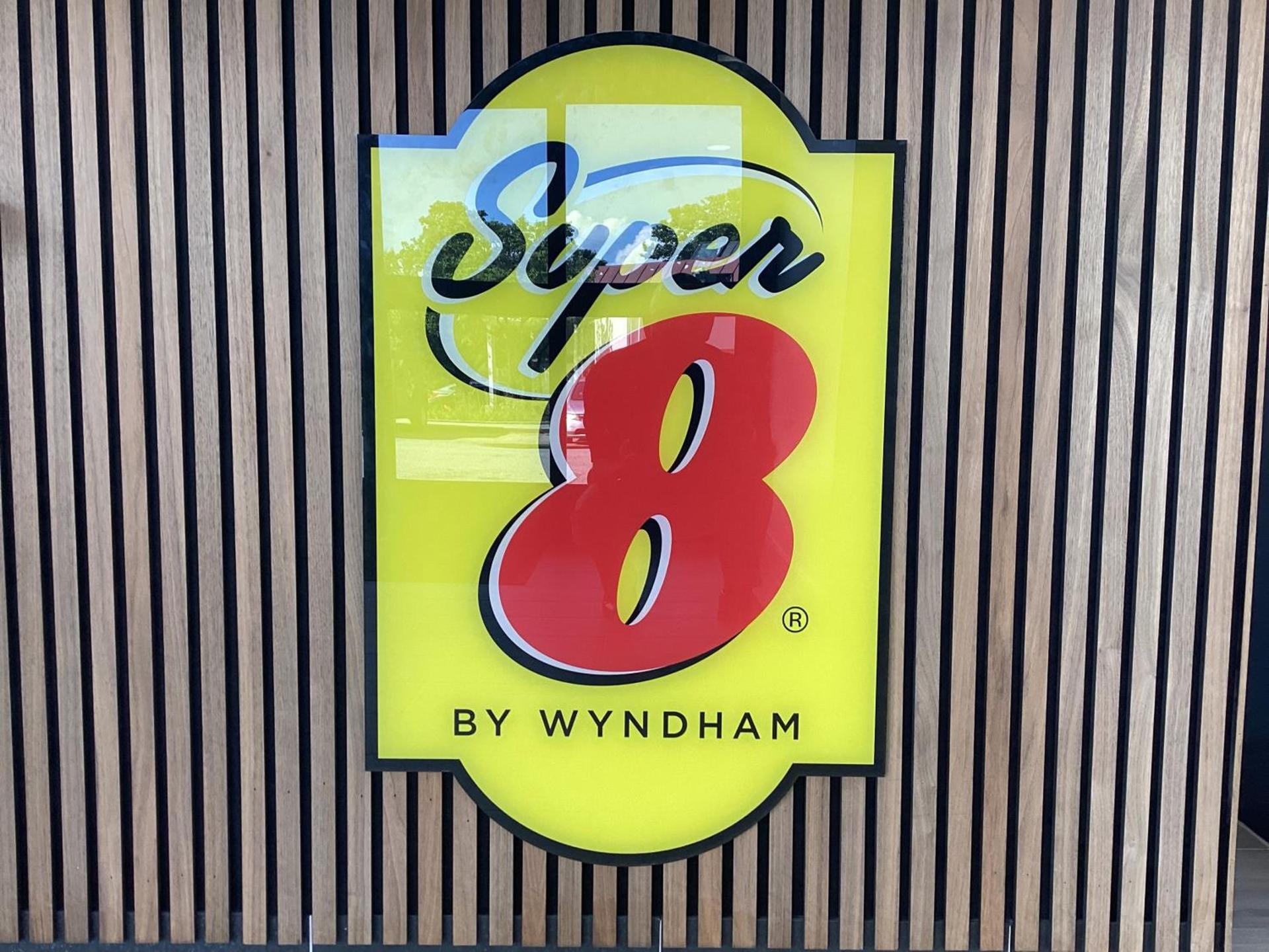 Super 8 by Wyndham Baltimore Northwest photo 45