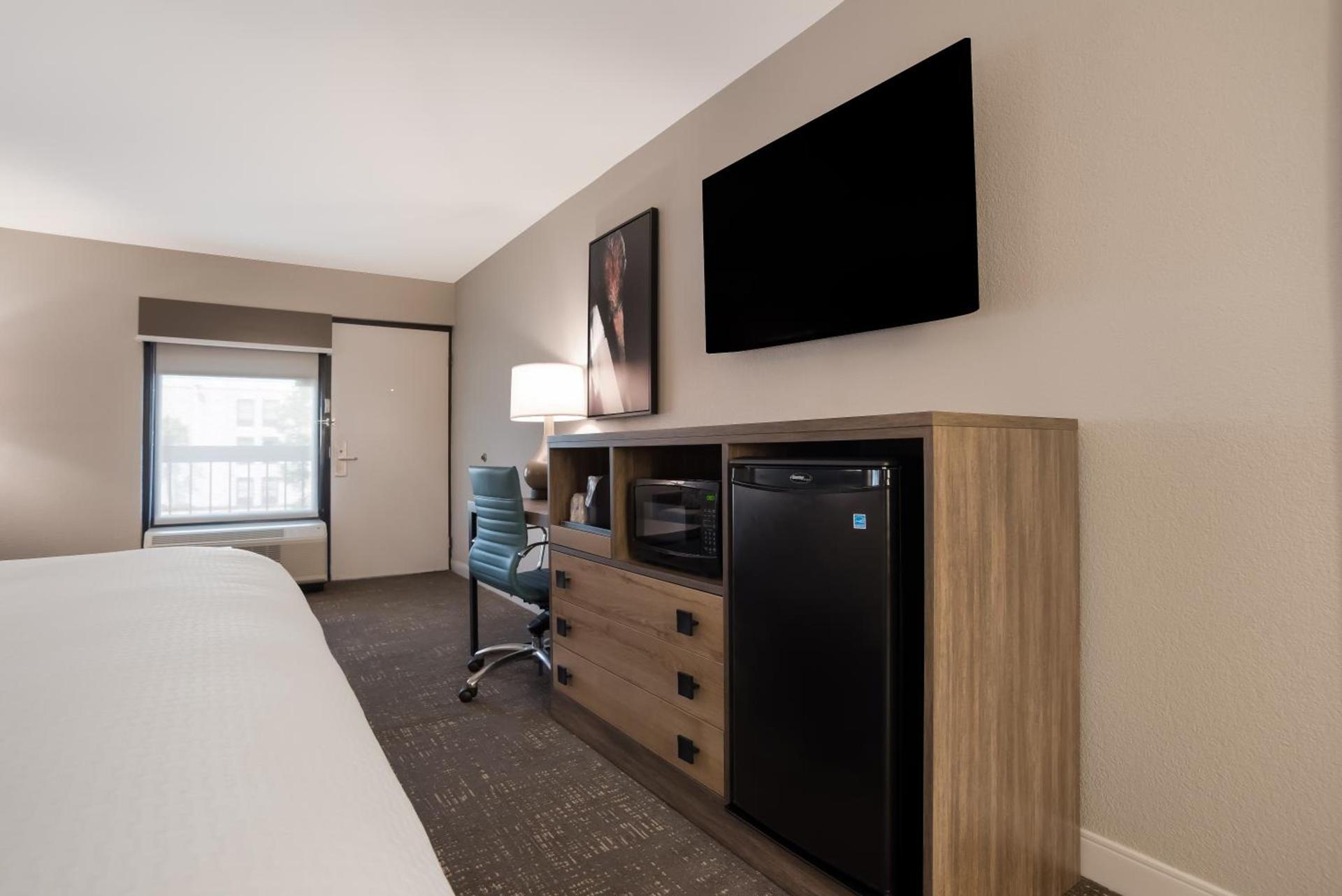 Best Western Flagship Inn photo 28