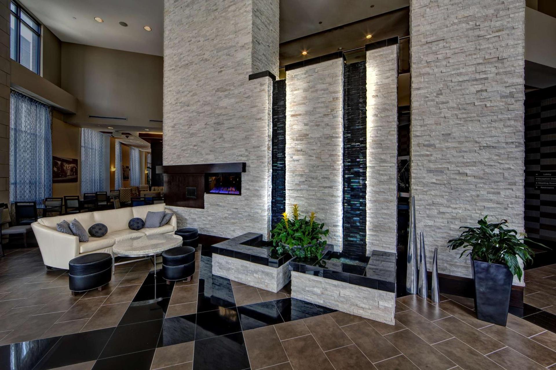 Hampton Inn & Suites Nashville-Downtown photo 68