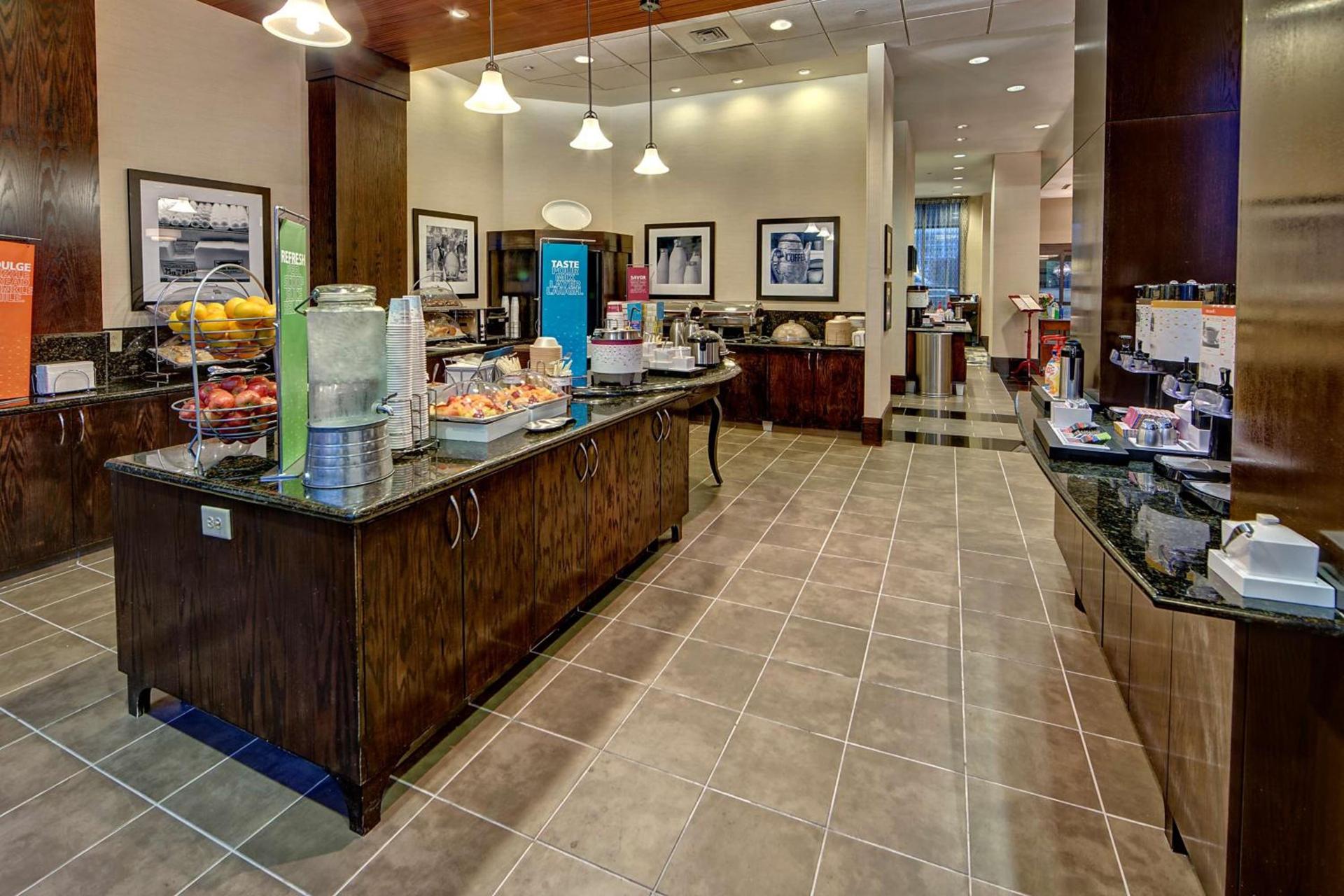 Hampton Inn & Suites Nashville-Downtown photo 4