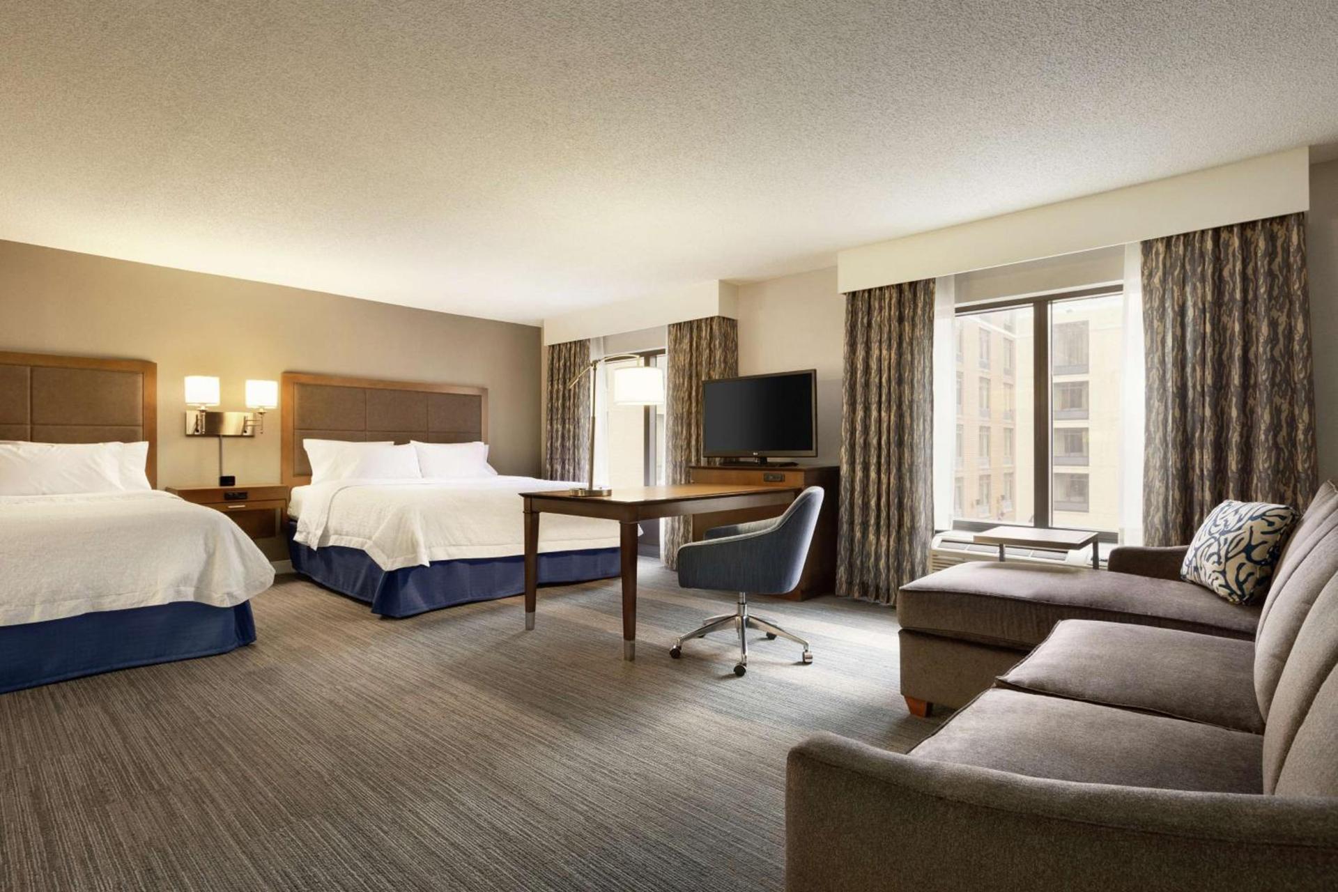 Hampton Inn & Suites Nashville-Downtown photo 10
