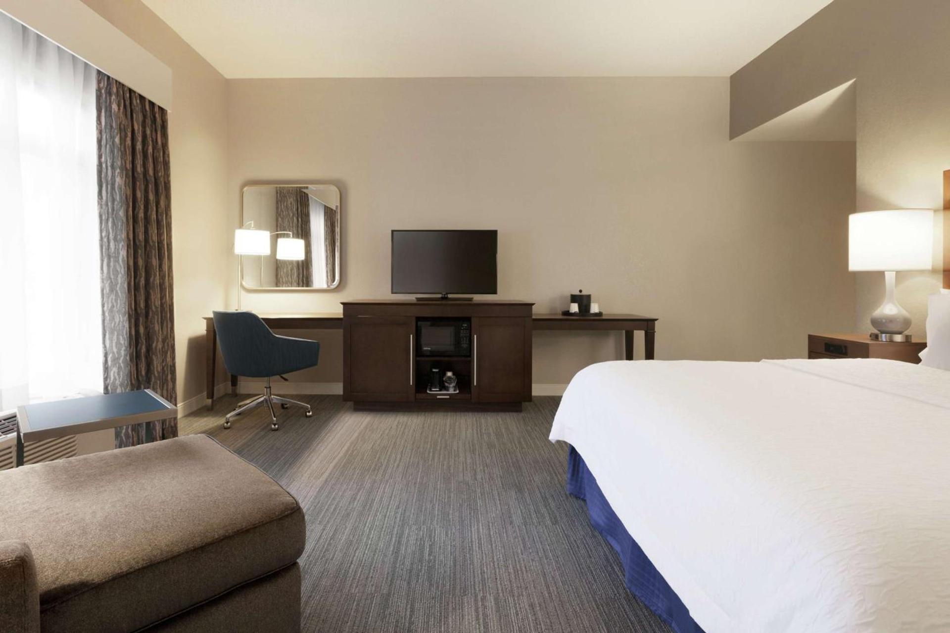Hampton Inn & Suites Nashville-Downtown photo 14