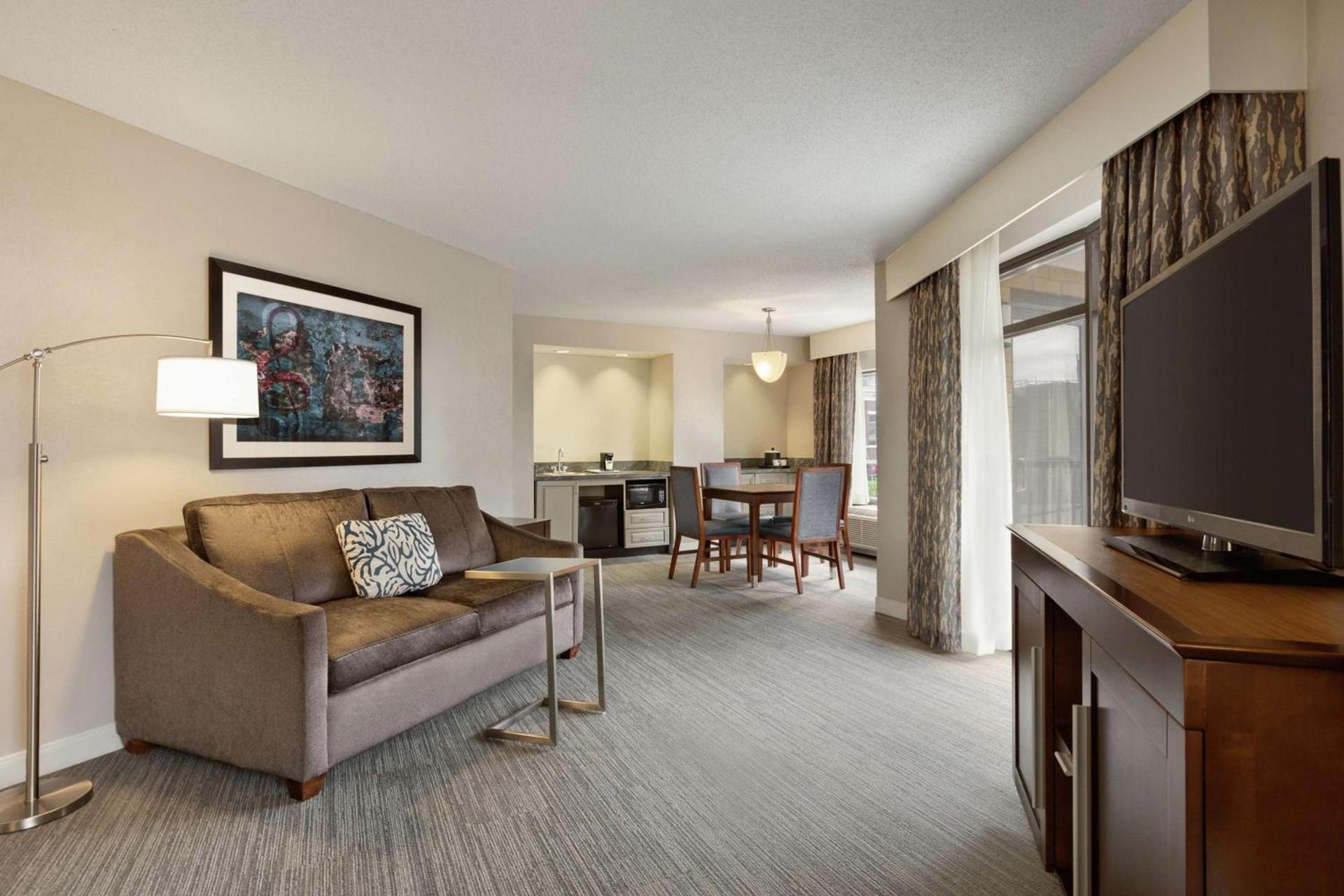 Hampton Inn & Suites Nashville-Downtown photo 17