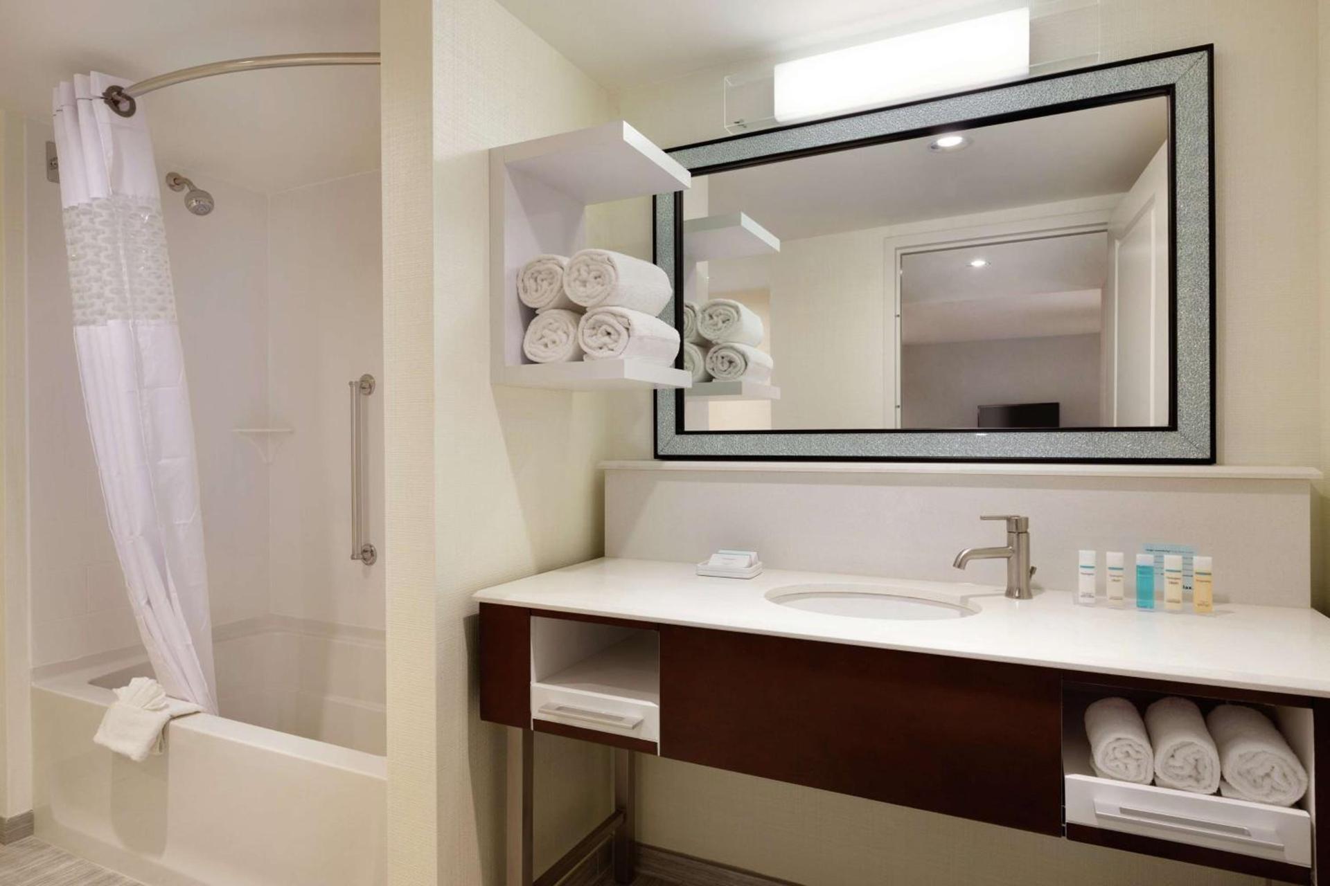 Hampton Inn & Suites Nashville-Downtown photo 21