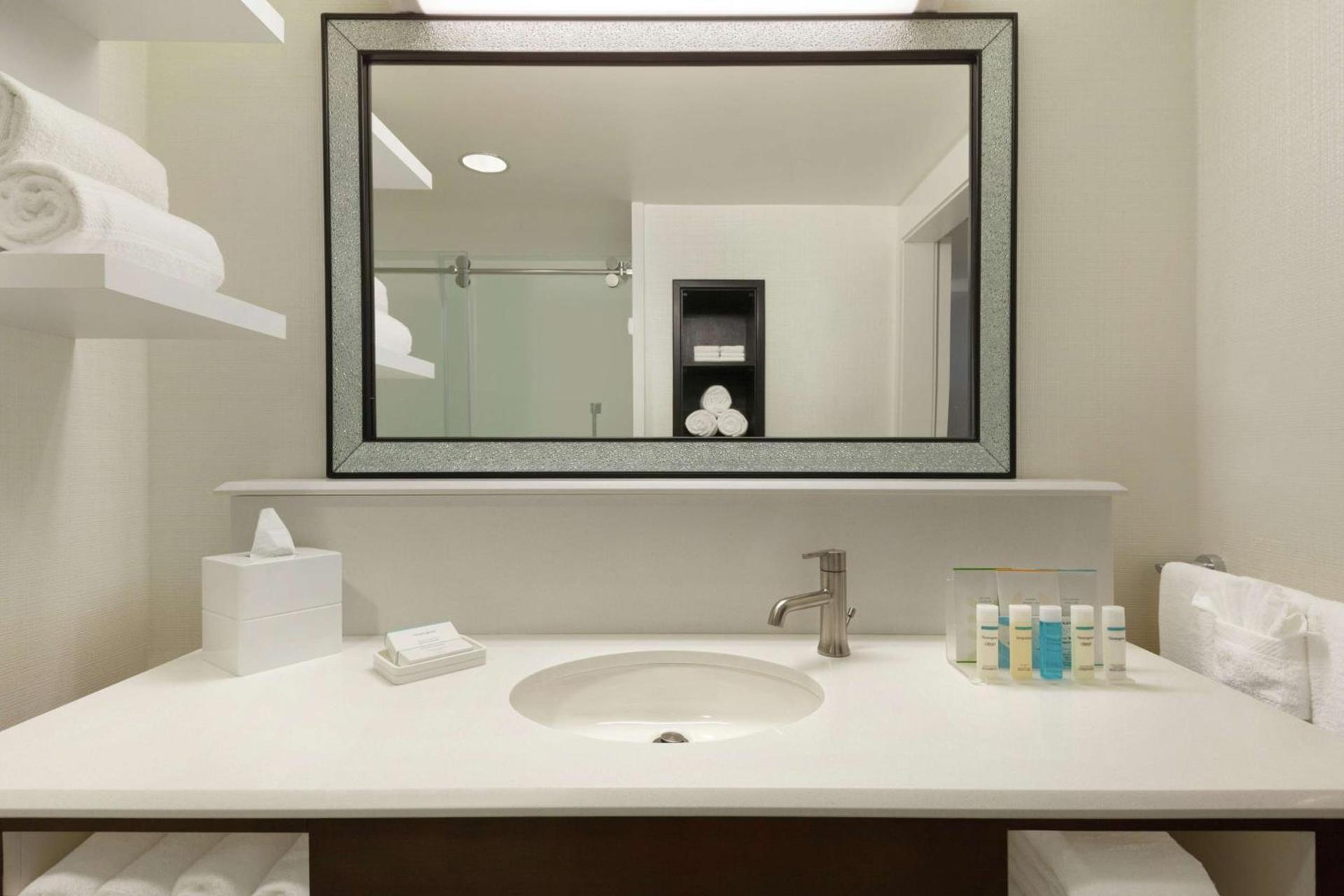Hampton Inn & Suites Nashville-Downtown photo 25