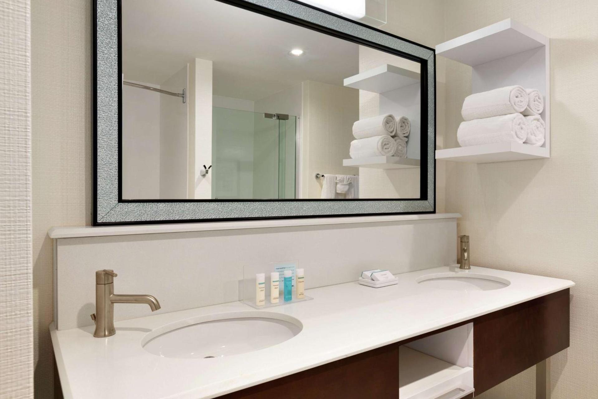 Hampton Inn & Suites Nashville-Downtown photo 26