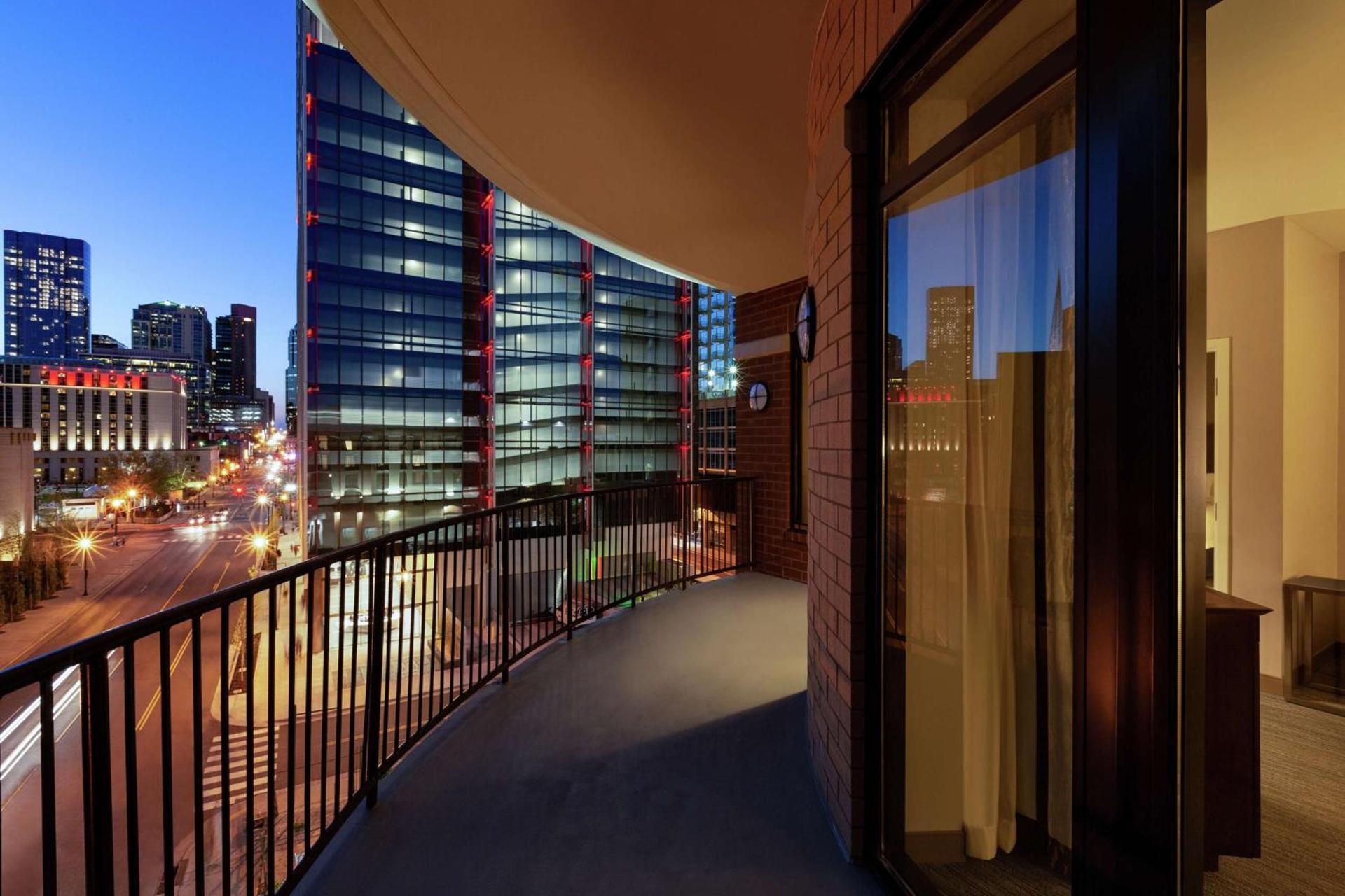 Hampton Inn & Suites Nashville-Downtown photo 28