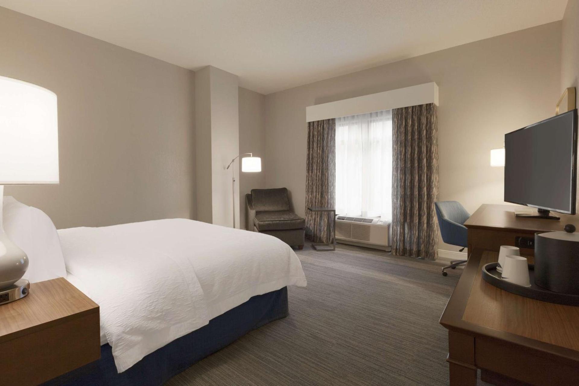 Hampton Inn & Suites Nashville-Downtown photo 37