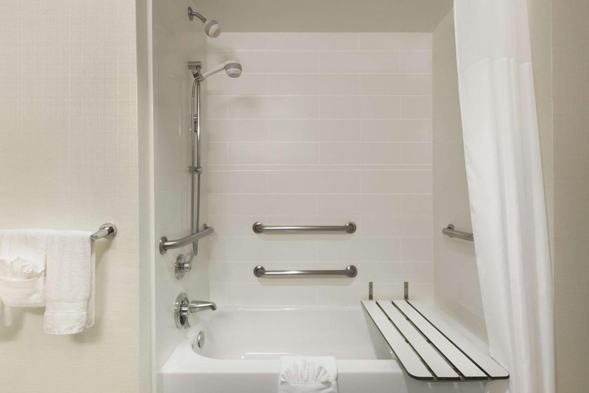 Hampton Inn & Suites Nashville-Downtown photo 40