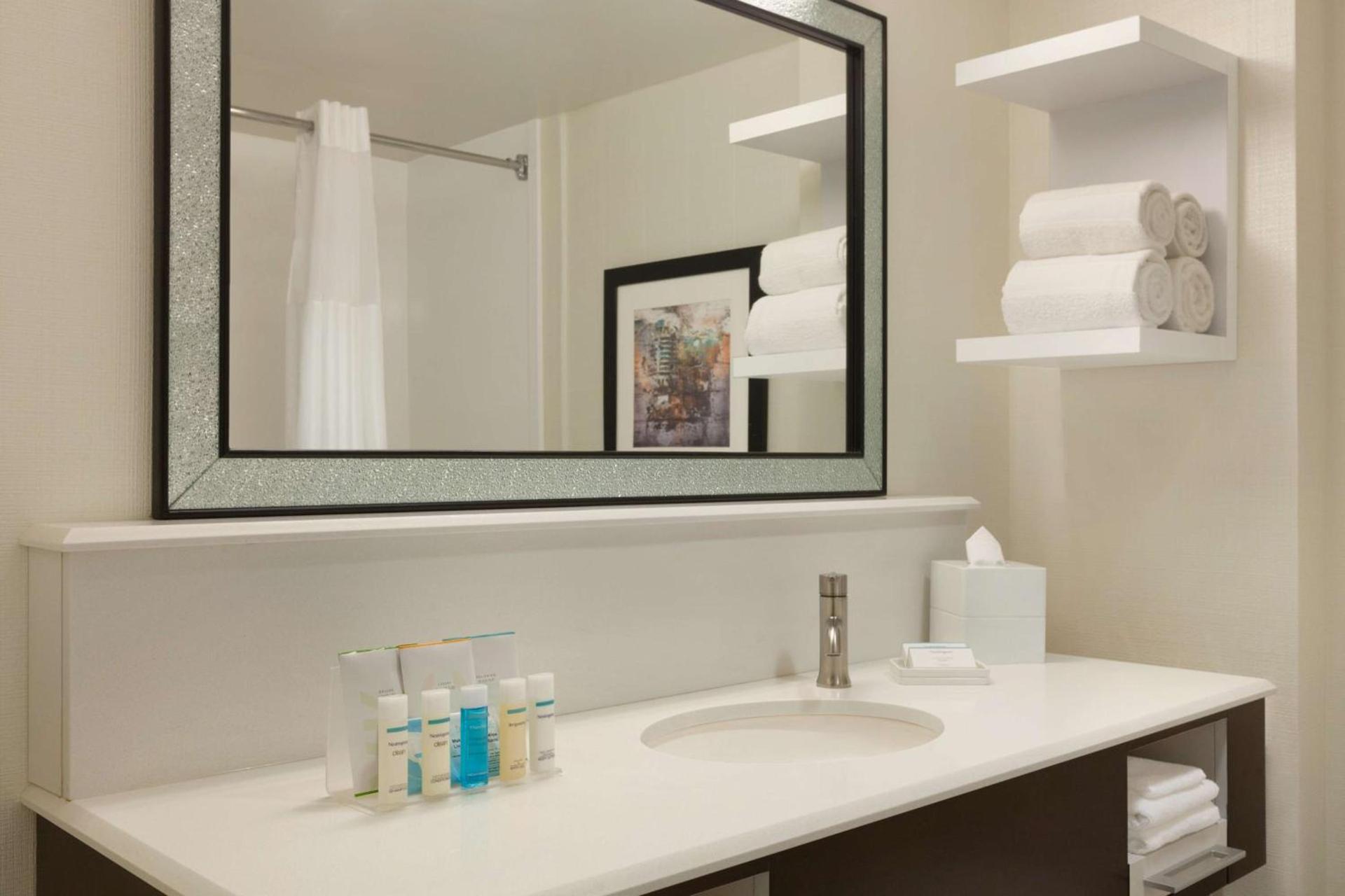 Hampton Inn & Suites Nashville-Downtown photo 47