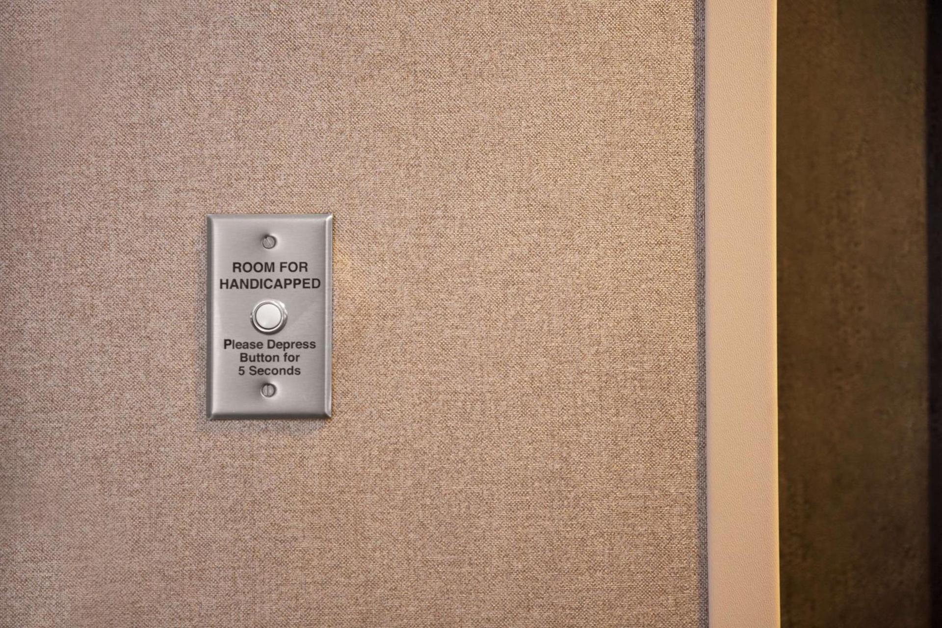 Hampton Inn & Suites Nashville-Downtown photo 46