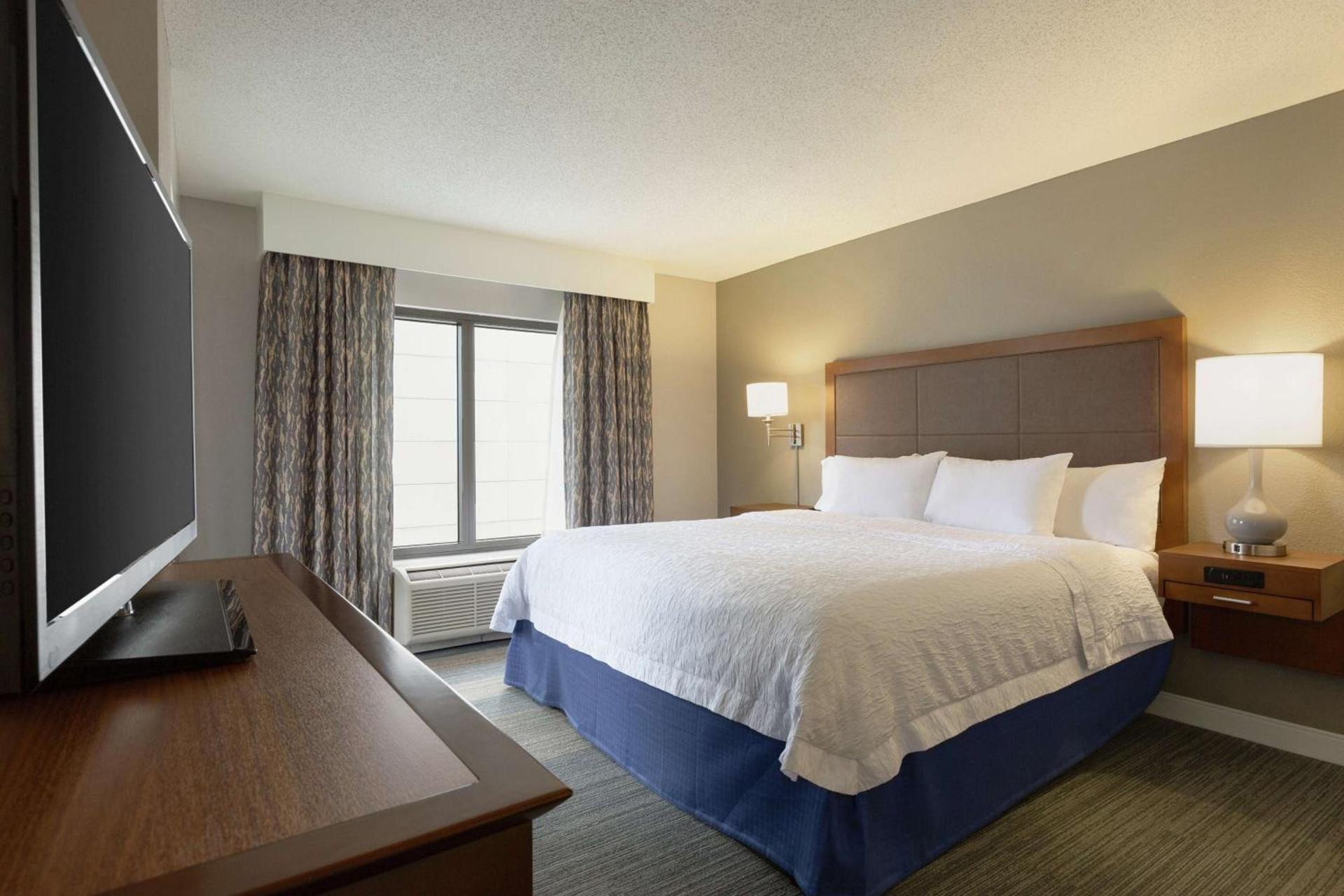 Hampton Inn & Suites Nashville-Downtown photo 52