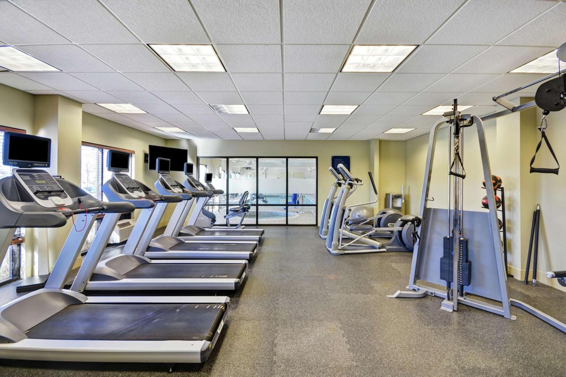 Hampton Inn & Suites Columbus-Easton Area photo 12