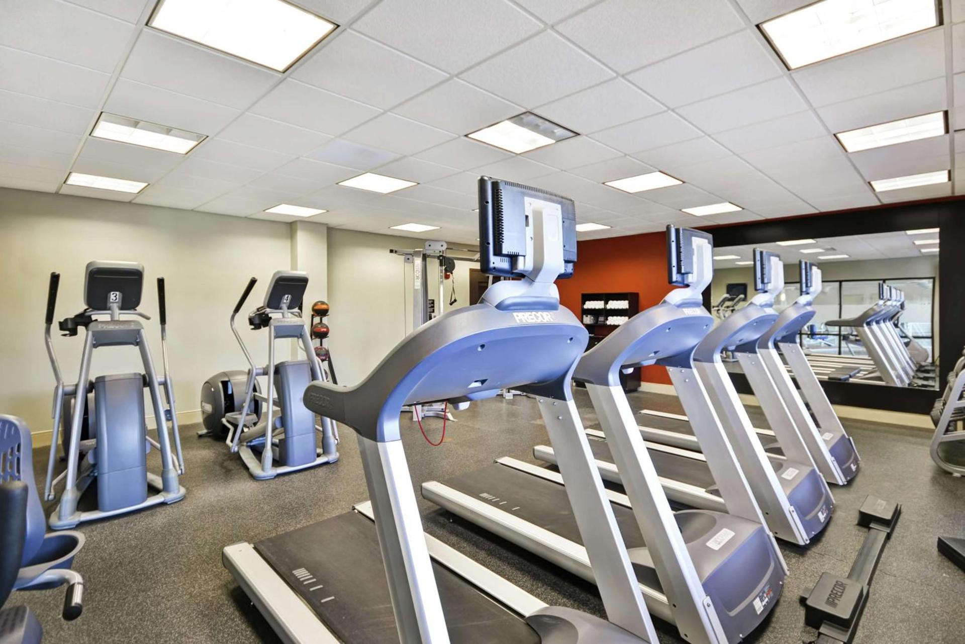Hampton Inn & Suites Columbus-Easton Area photo 13
