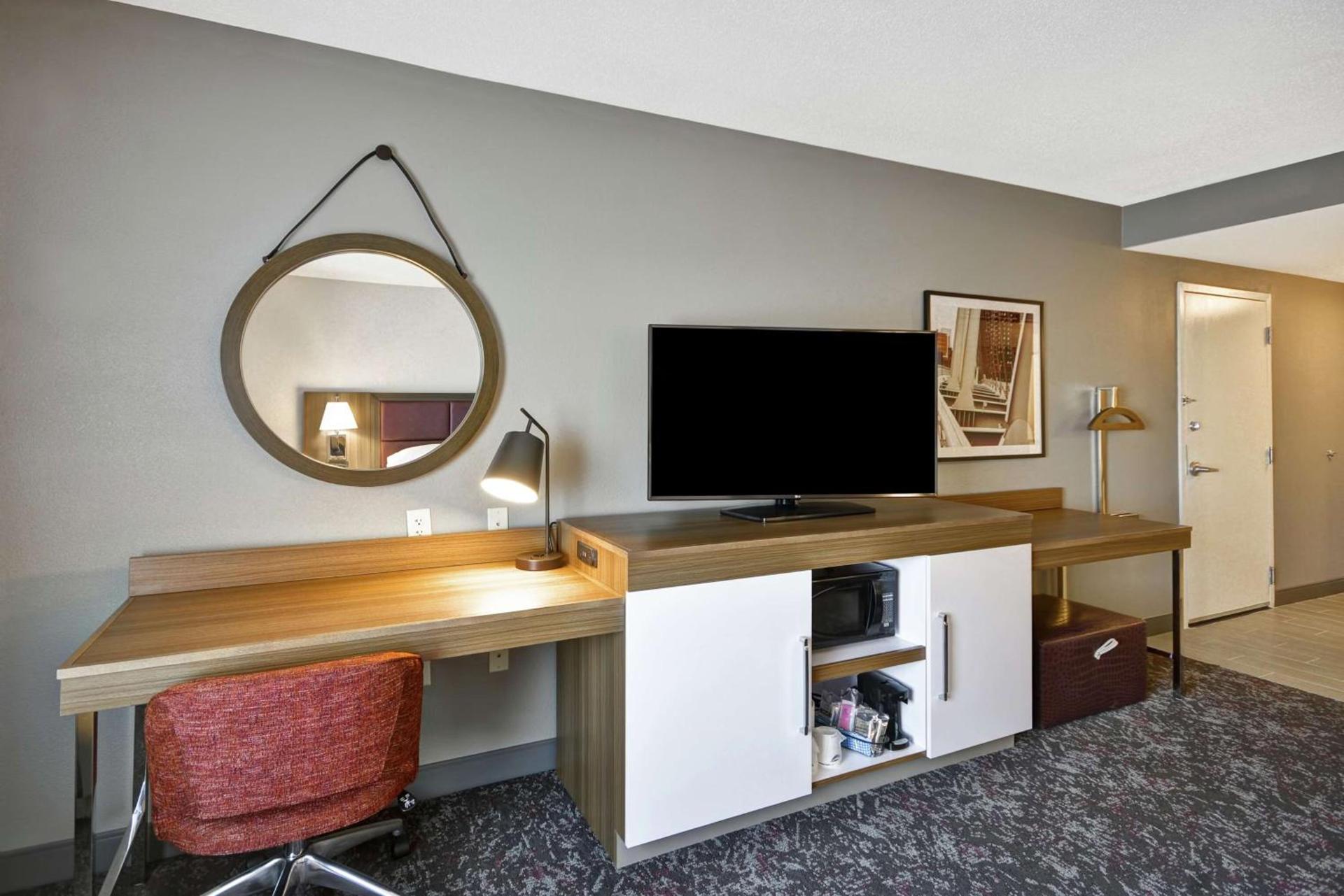 Hampton Inn & Suites Columbus-Easton Area photo 24