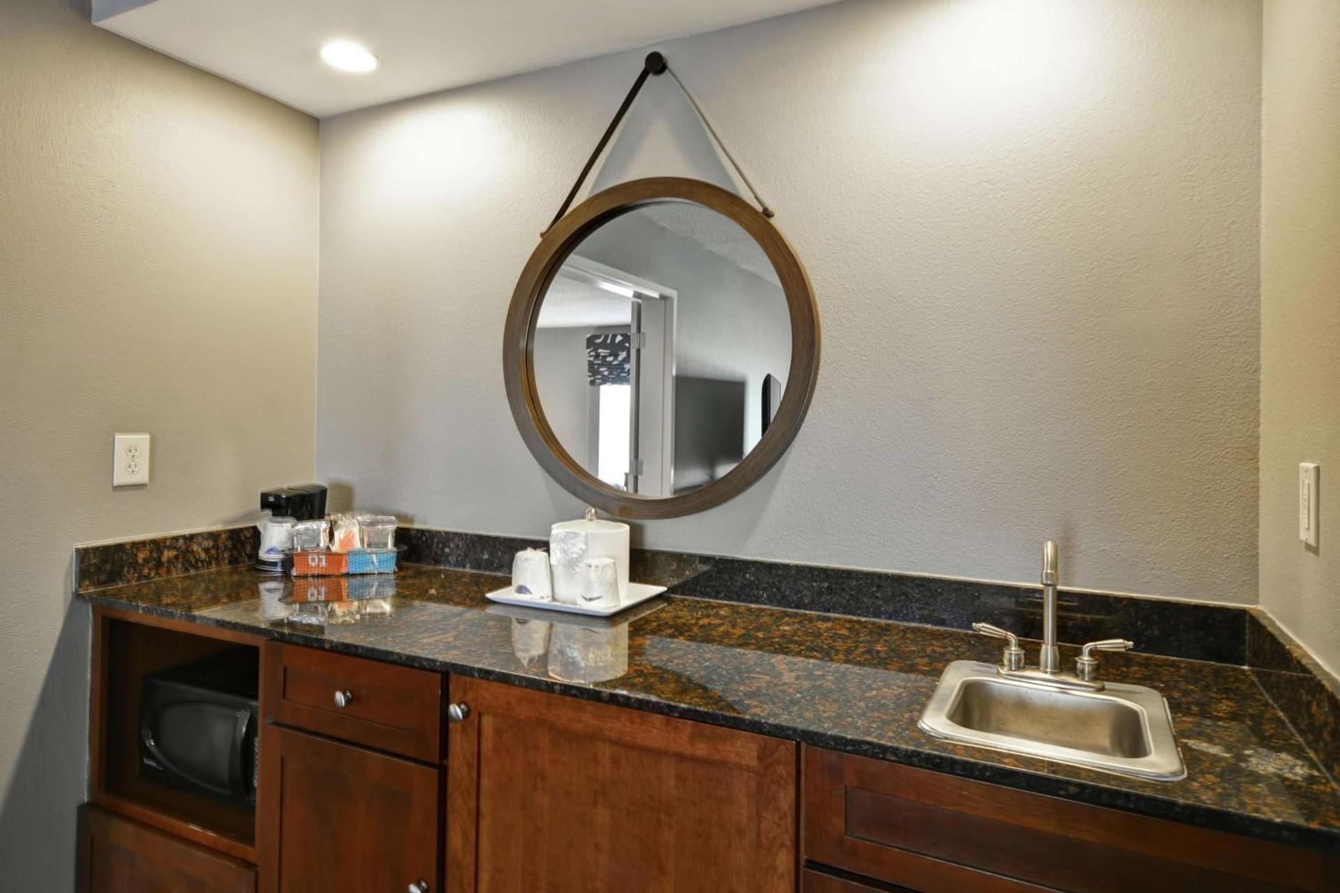 Hampton Inn & Suites Columbus-Easton Area photo 35