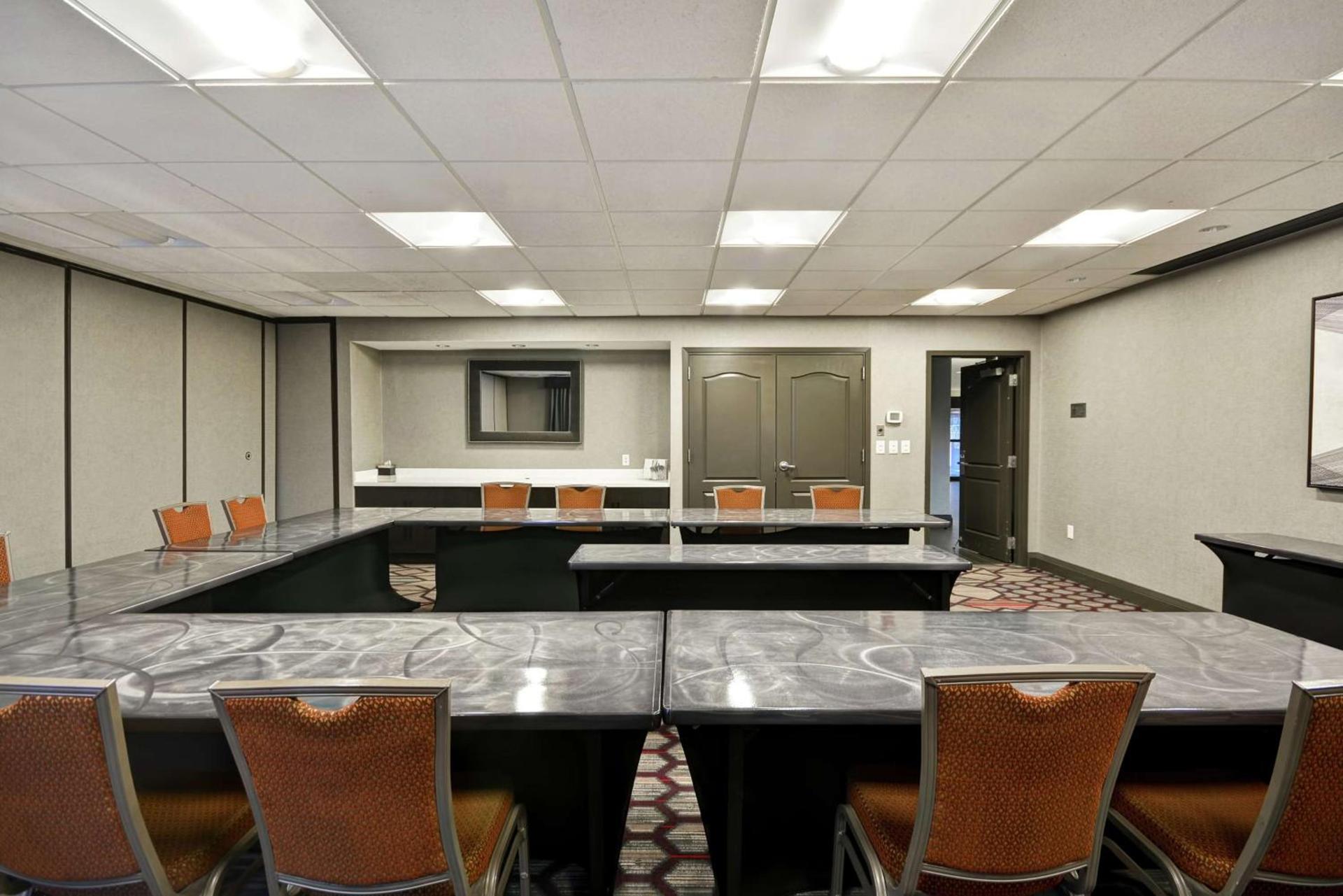 Hampton Inn & Suites Columbus-Easton Area photo 38