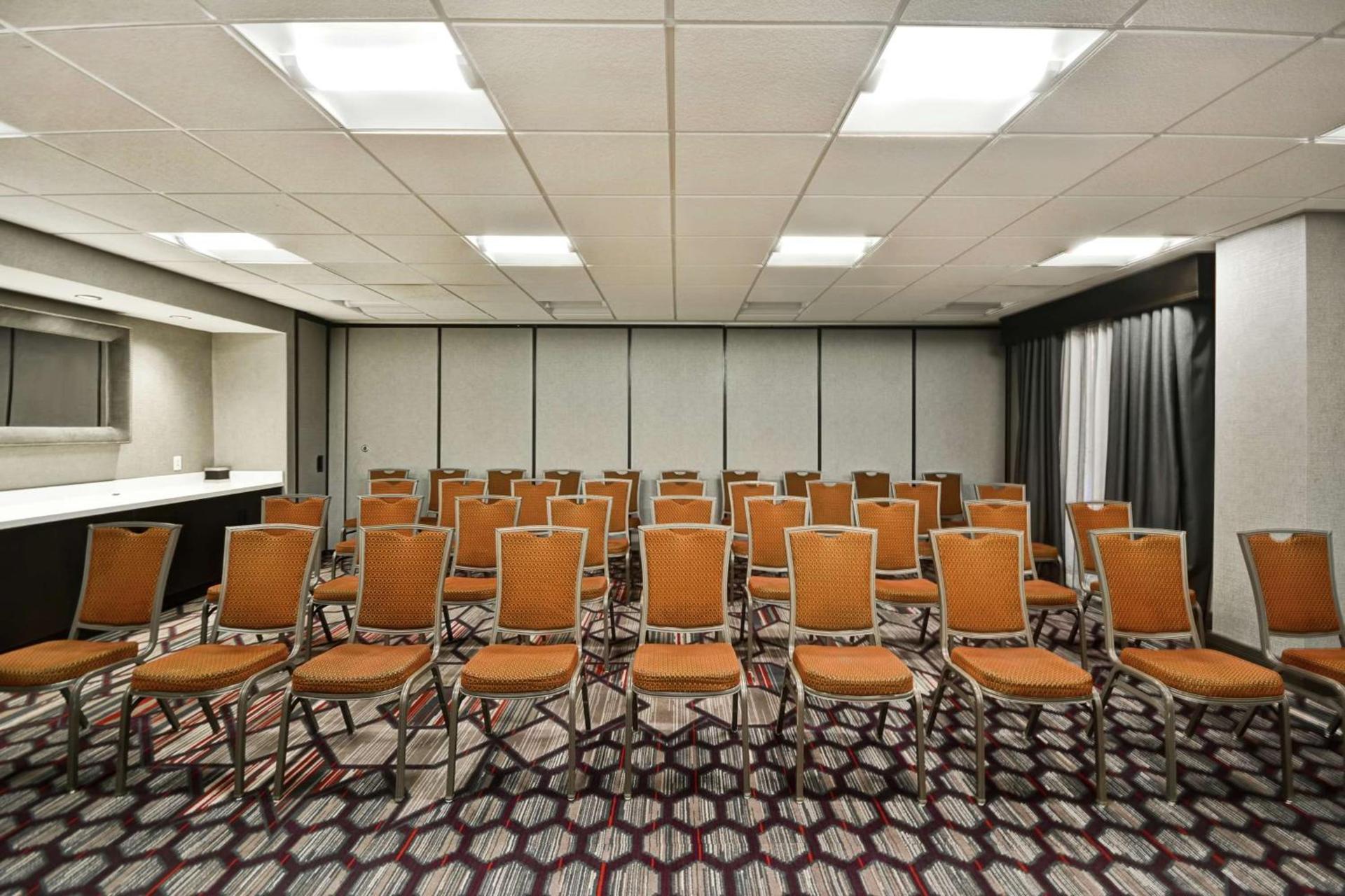 Hampton Inn & Suites Columbus-Easton Area photo 36