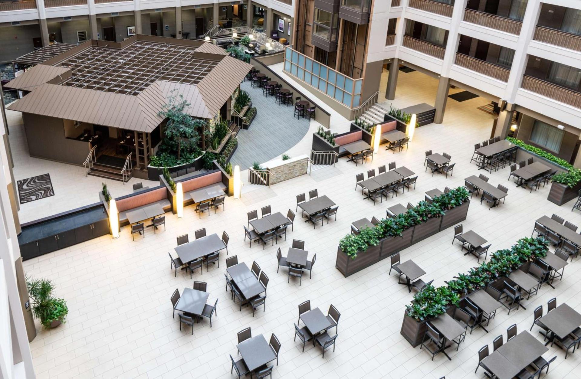 Embassy Suites by Hilton Chicago North Shore Deerfield photo 11
