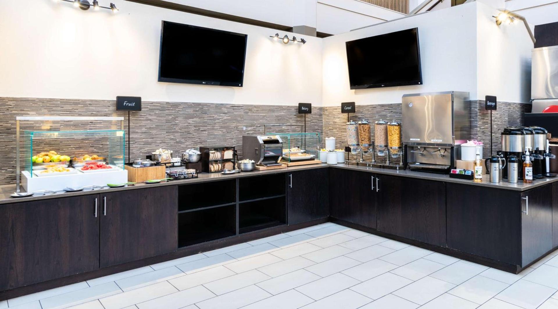 Embassy Suites by Hilton Chicago North Shore Deerfield photo 43