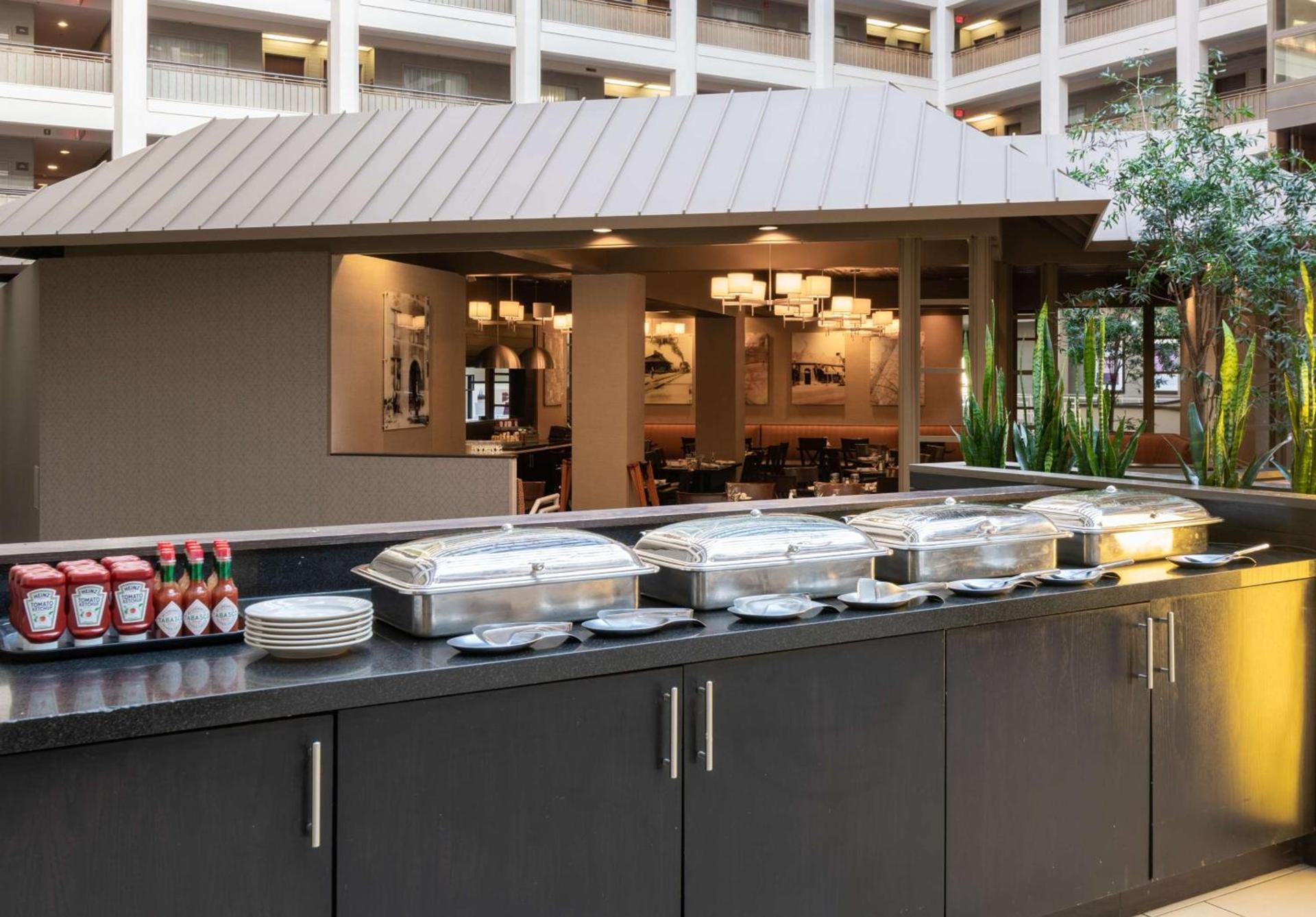 Embassy Suites by Hilton Chicago North Shore Deerfield photo 38