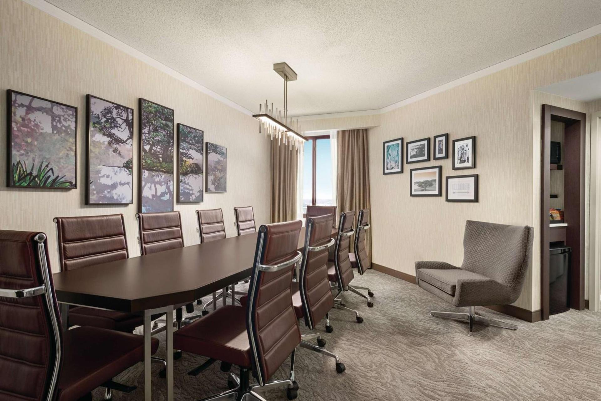 Embassy Suites by Hilton Chicago North Shore Deerfield photo 50