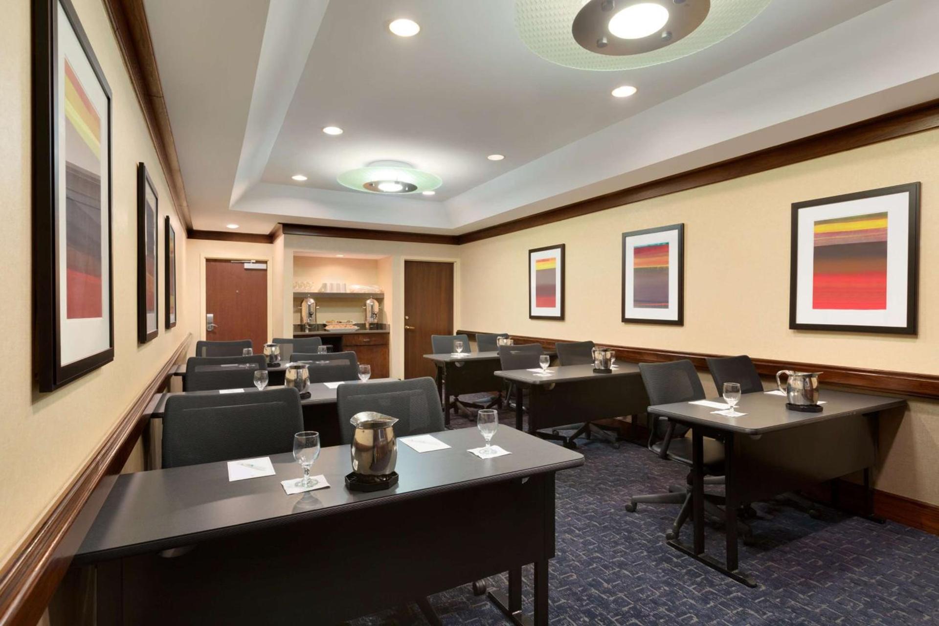 Embassy Suites by Hilton Chicago North Shore Deerfield photo 54