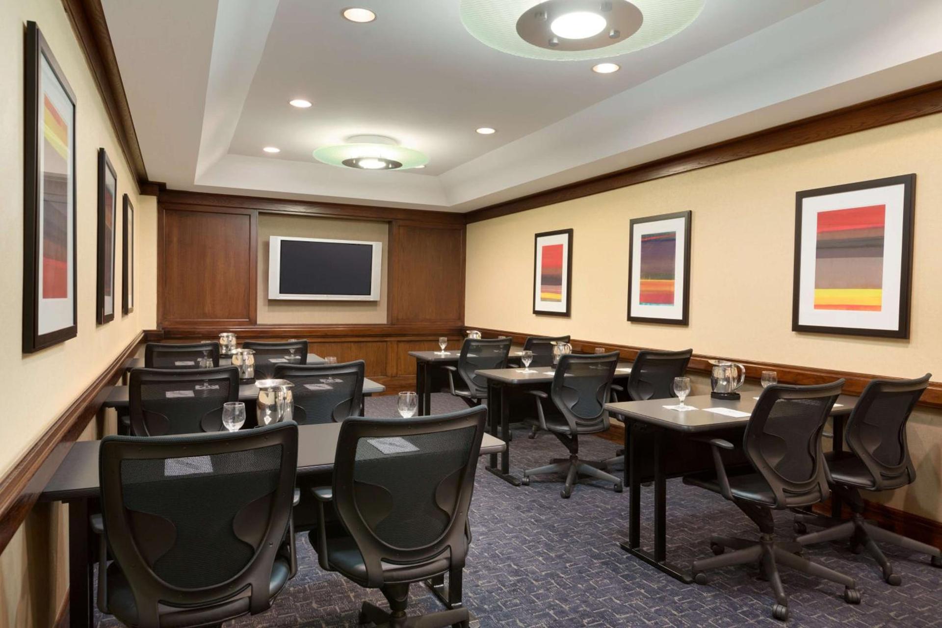 Embassy Suites by Hilton Chicago North Shore Deerfield photo 57