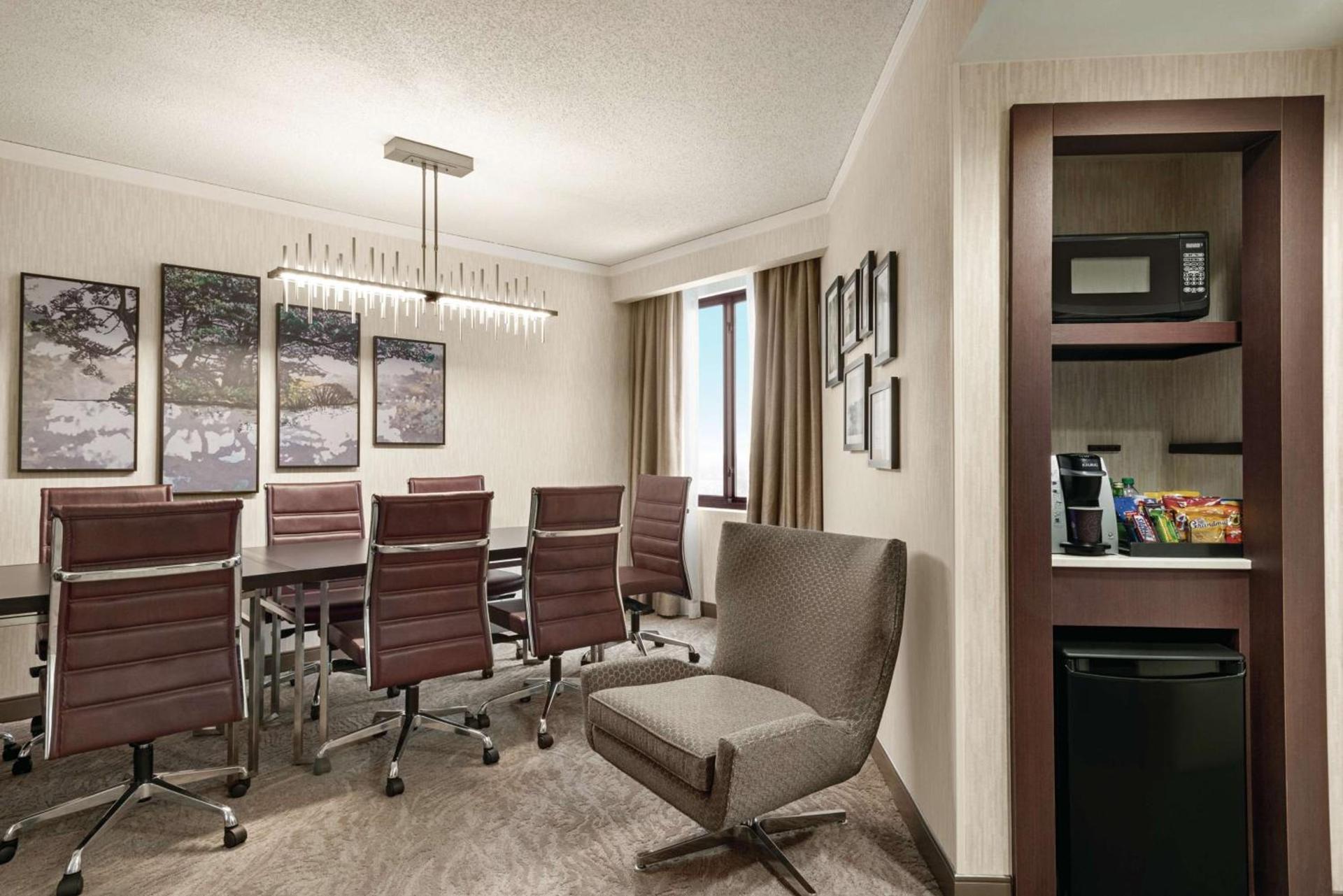 Embassy Suites by Hilton Chicago North Shore Deerfield photo 58