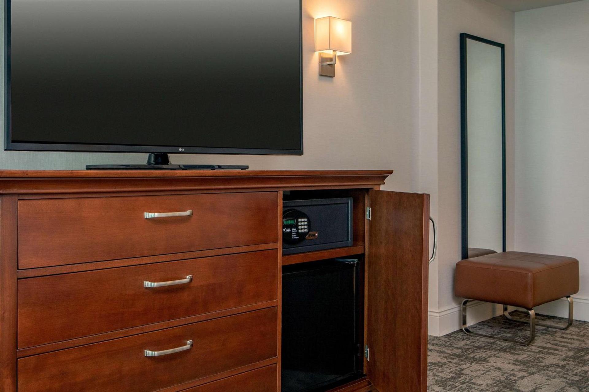 Hilton Greenville photo 20