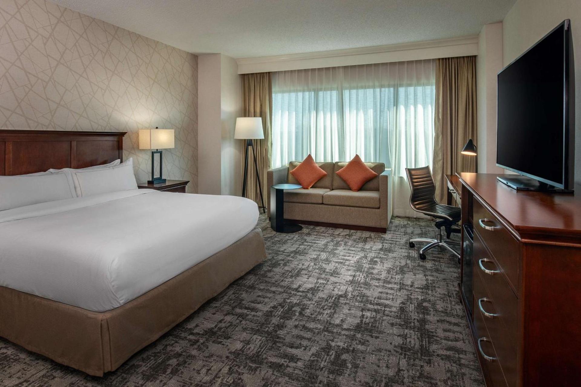 Hilton Greenville photo 24