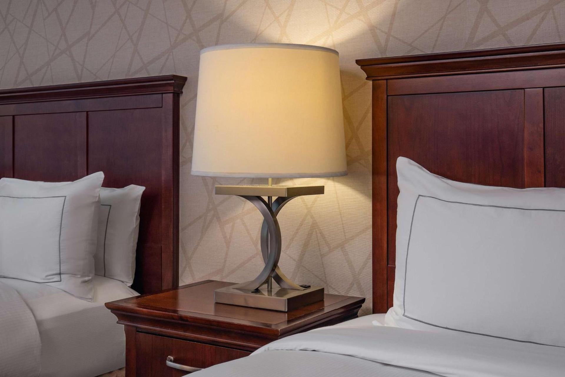 Hilton Greenville photo 21