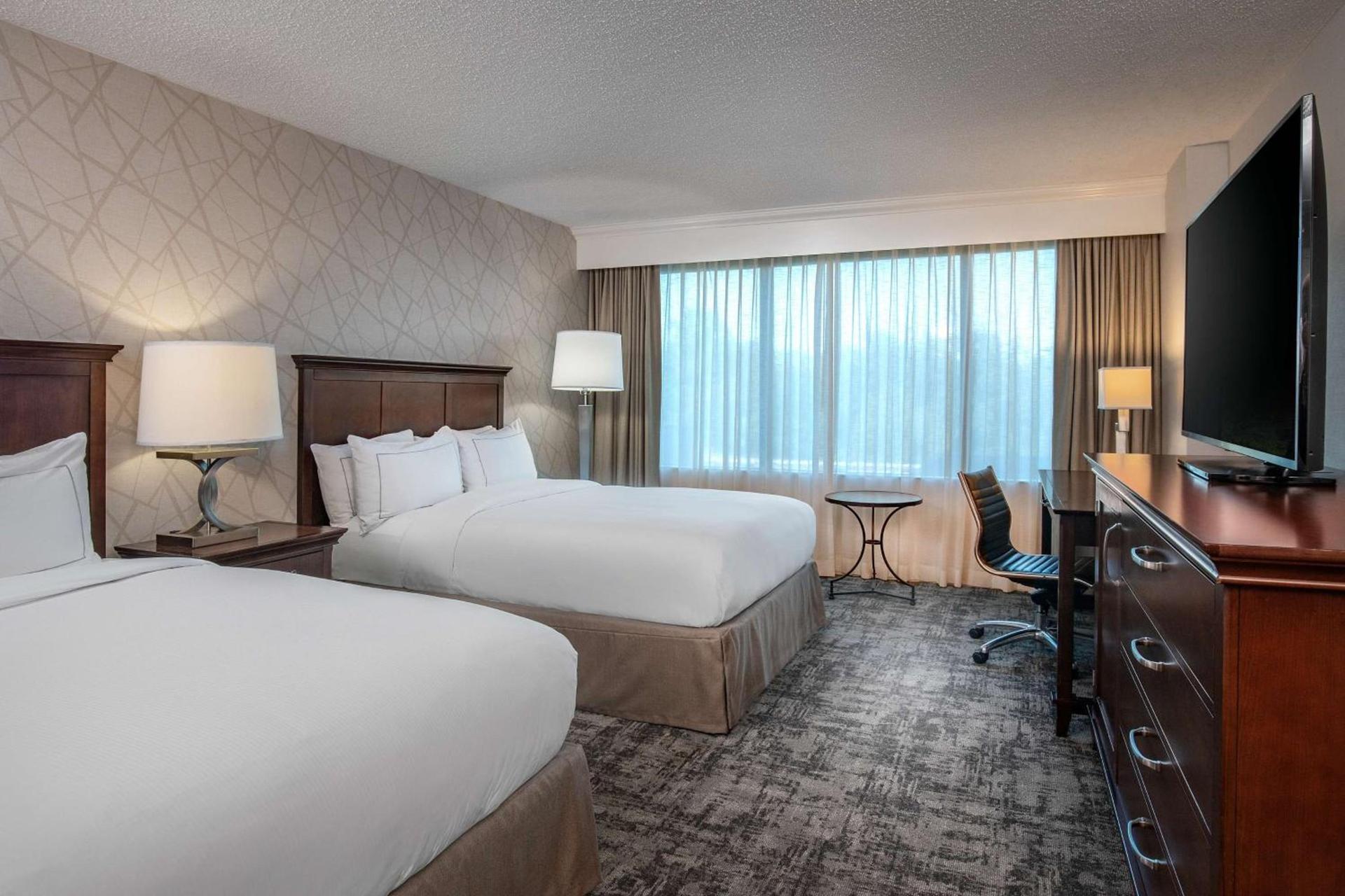 Hilton Greenville photo 27