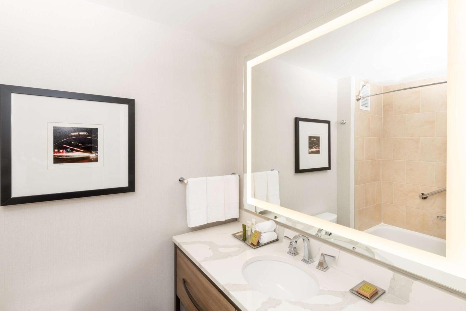 Hilton Columbus/Polaris photo 76