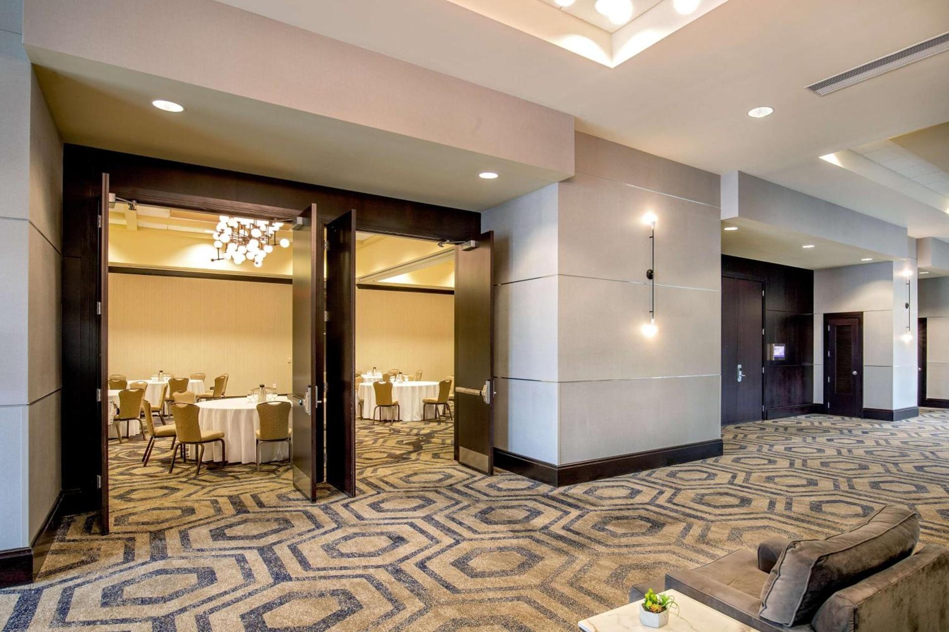 Hilton Columbus/Polaris photo 82