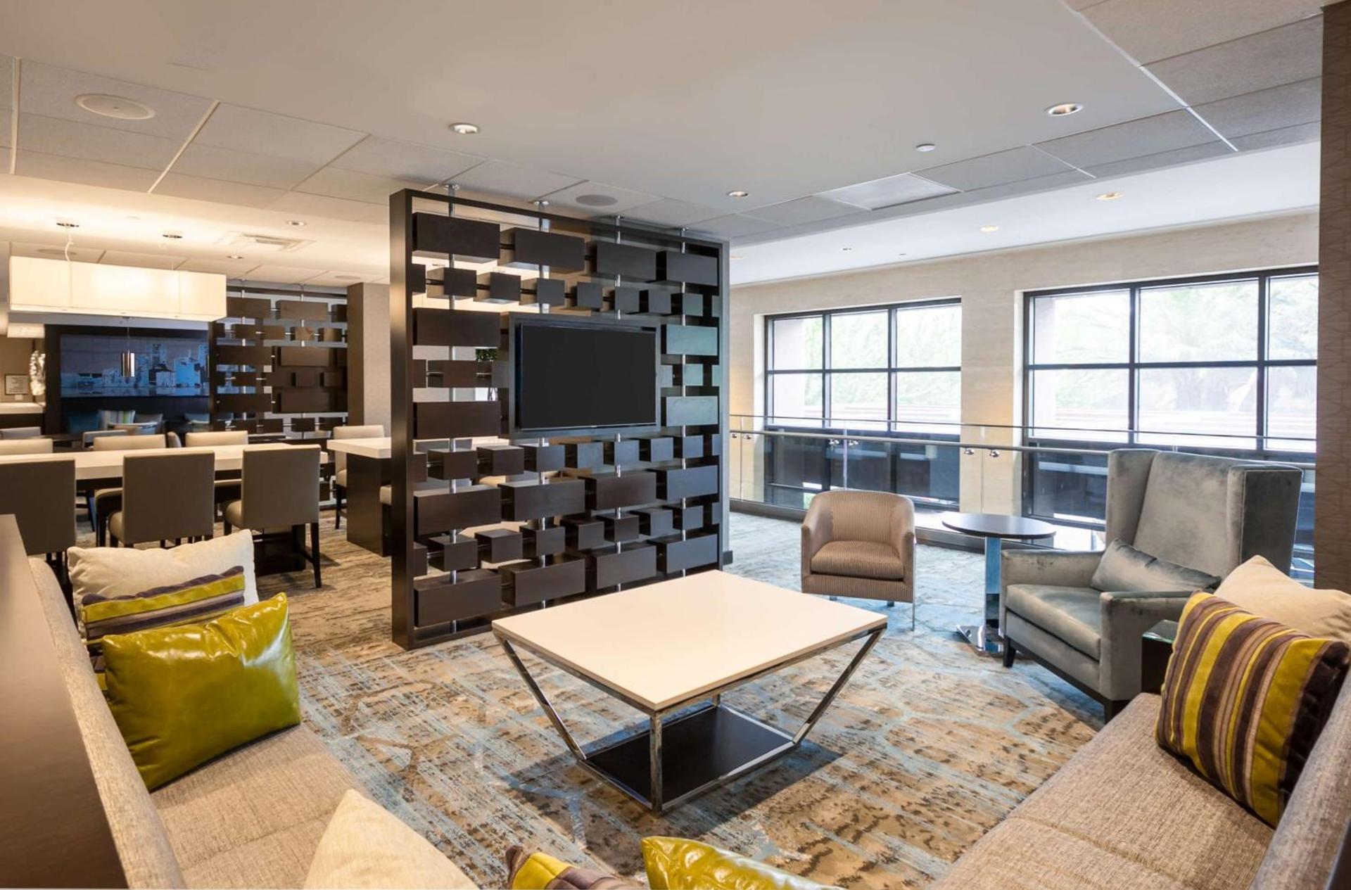 DoubleTree by Hilton Hotel & Suites Houston by the Galleria photo 3