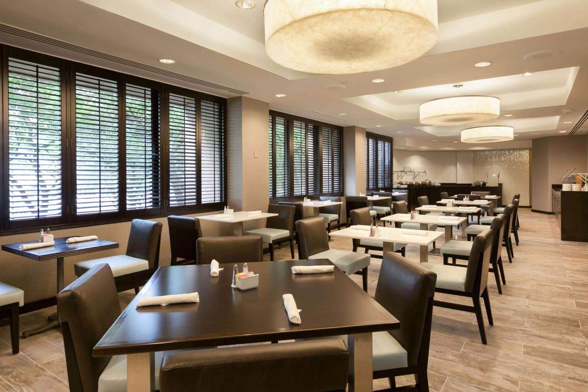 DoubleTree by Hilton Hotel & Suites Houston by the Galleria photo 8