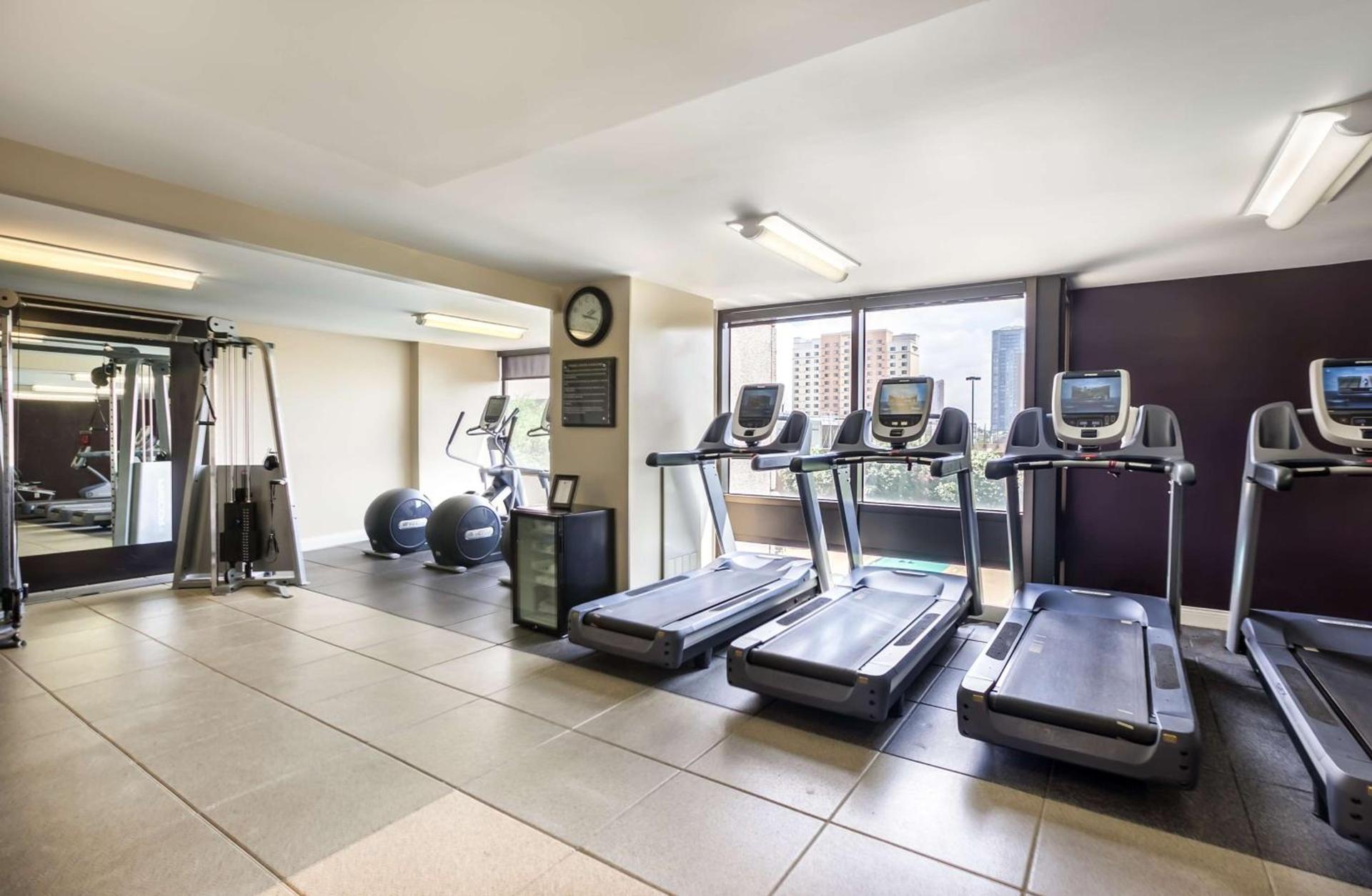 DoubleTree by Hilton Hotel & Suites Houston by the Galleria photo 34