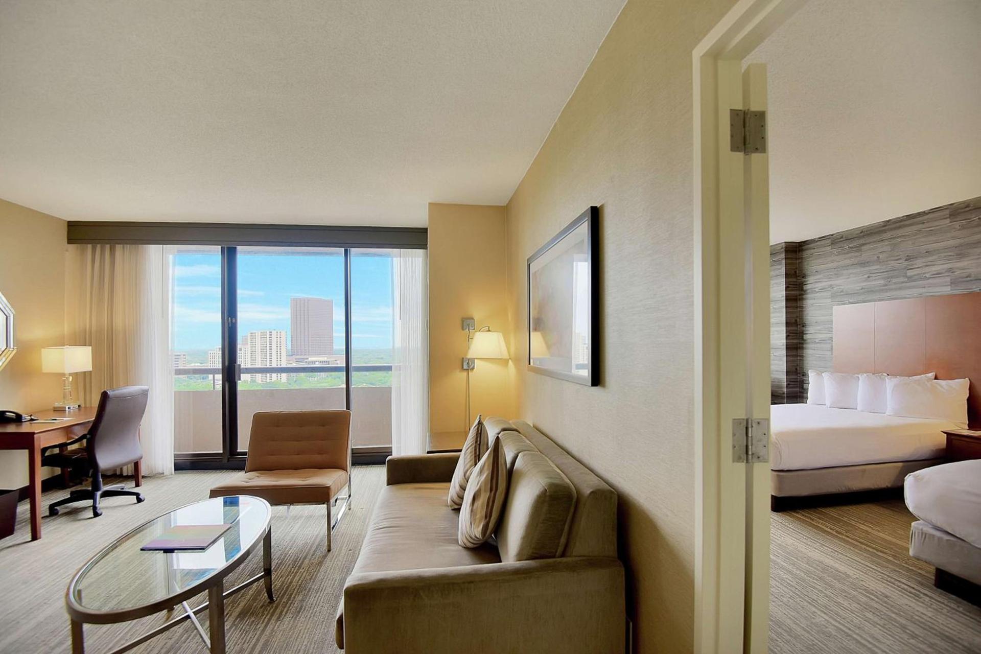 DoubleTree by Hilton Hotel & Suites Houston by the Galleria photo 18