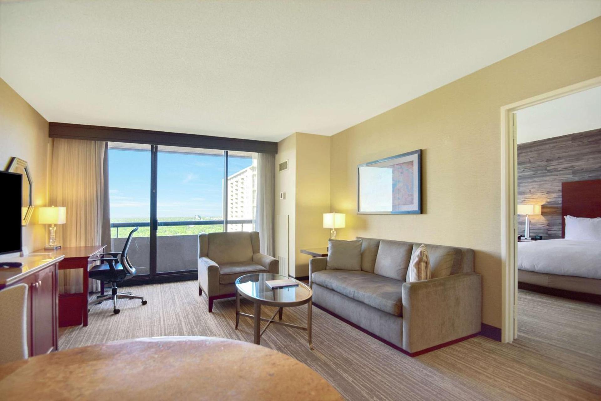 DoubleTree by Hilton Hotel & Suites Houston by the Galleria photo 25