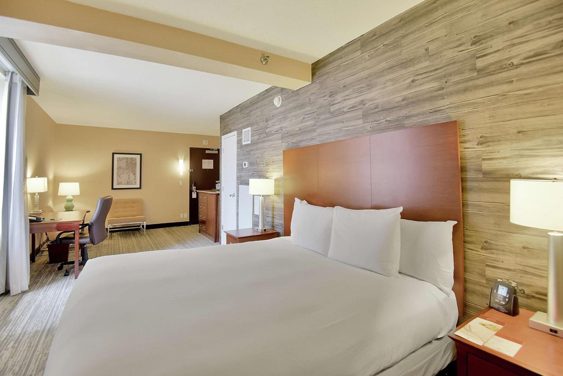 DoubleTree by Hilton Hotel & Suites Houston by the Galleria photo 27