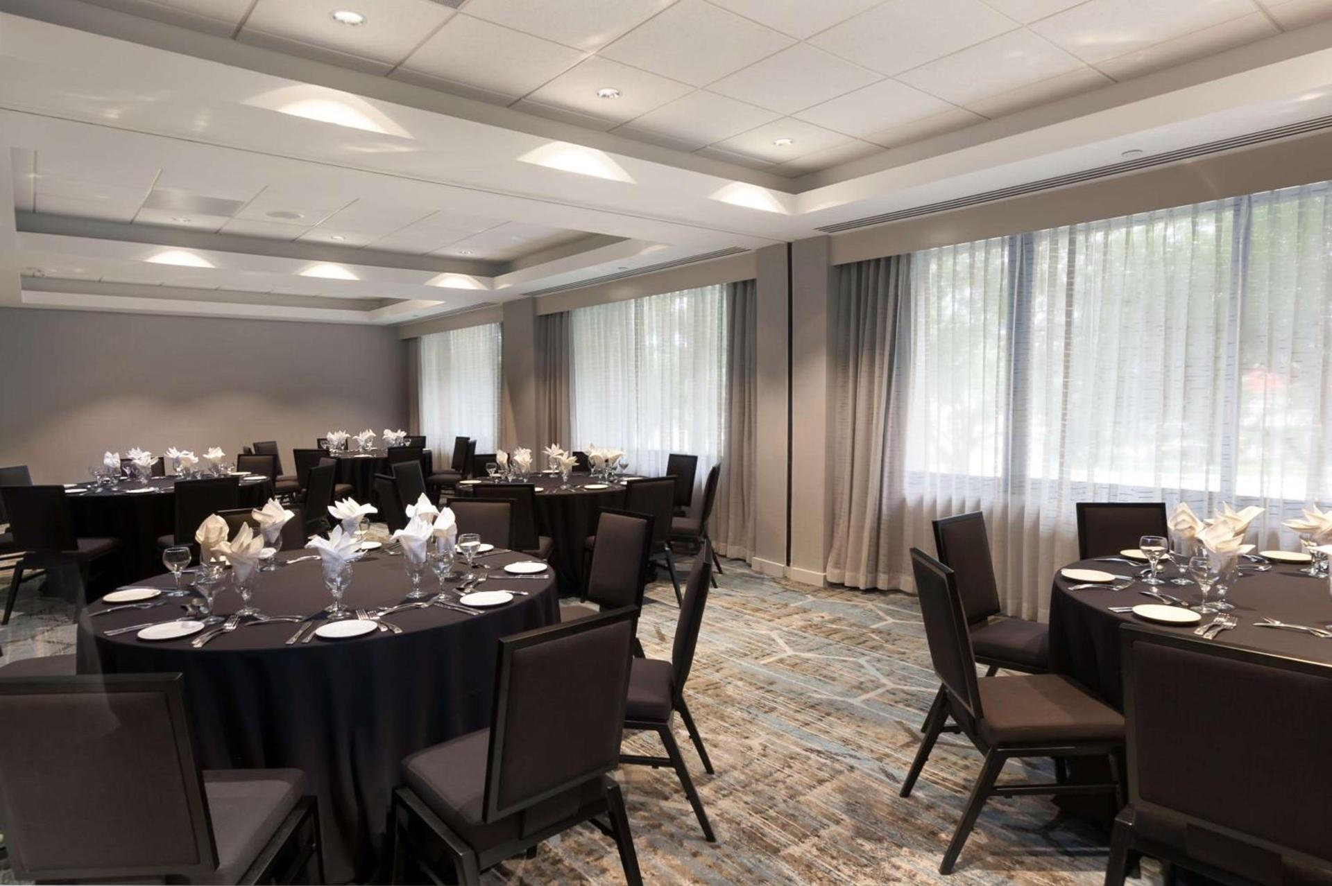 DoubleTree by Hilton Hotel & Suites Houston by the Galleria photo 42